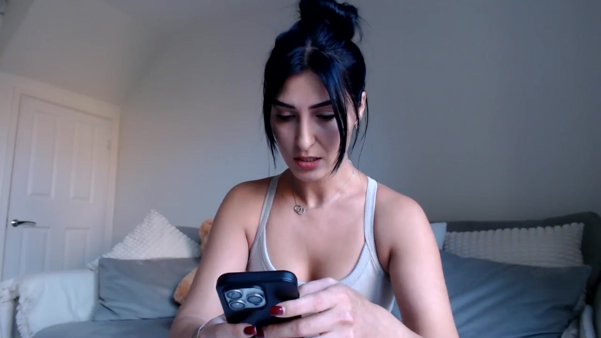 Gallery image thumbnail from LavIson's myfreecams stream on, 11/14/2024, 12:29 image 12 of 20