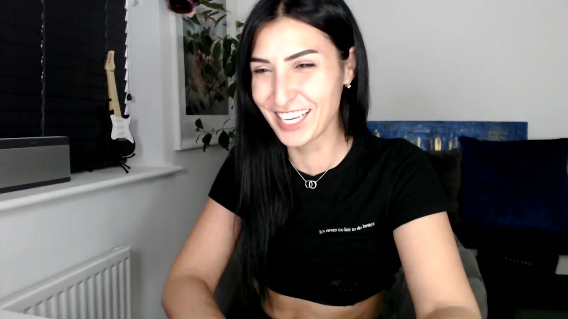 Gallery image thumbnail from LavIson's myfreecams stream on, 11/14/2024, 16:23 image 14 of 20