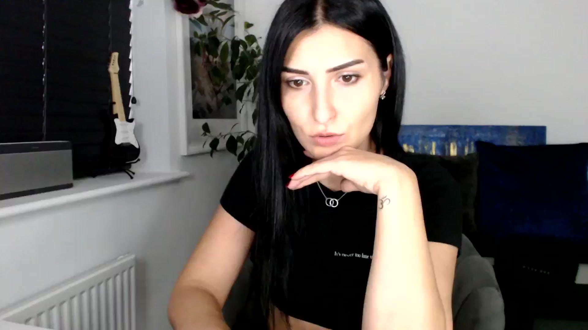 Gallery image thumbnail from LavIson's myfreecams stream on, 11/14/2024, 16:23 image 12 of 20