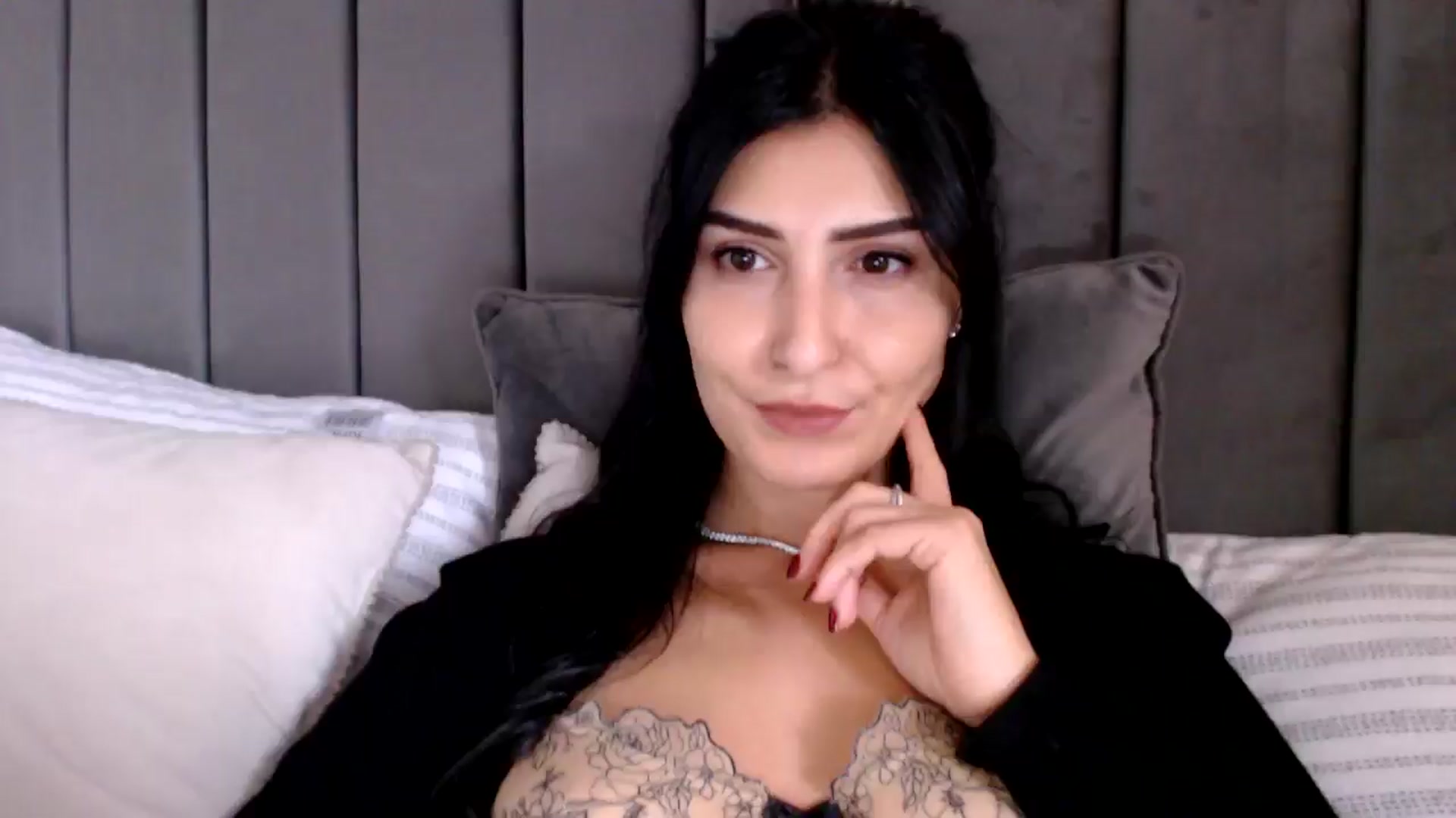 Gallery image thumbnail from LavIson's myfreecams stream on, 11/15/2024, 13:51 image 12 of 20