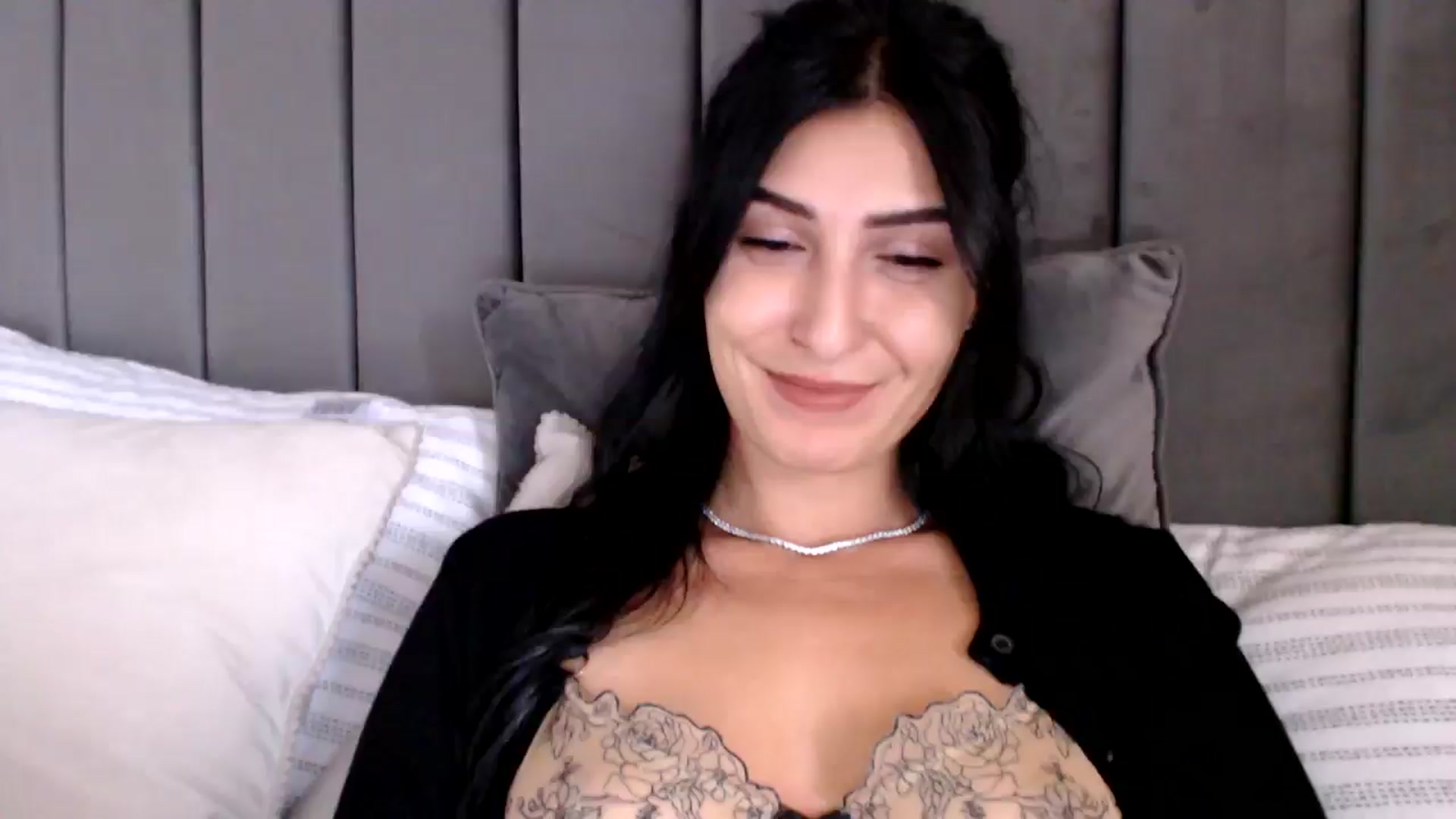 Gallery image thumbnail from LavIson's myfreecams stream on, 11/15/2024, 13:51 image 9 of 20