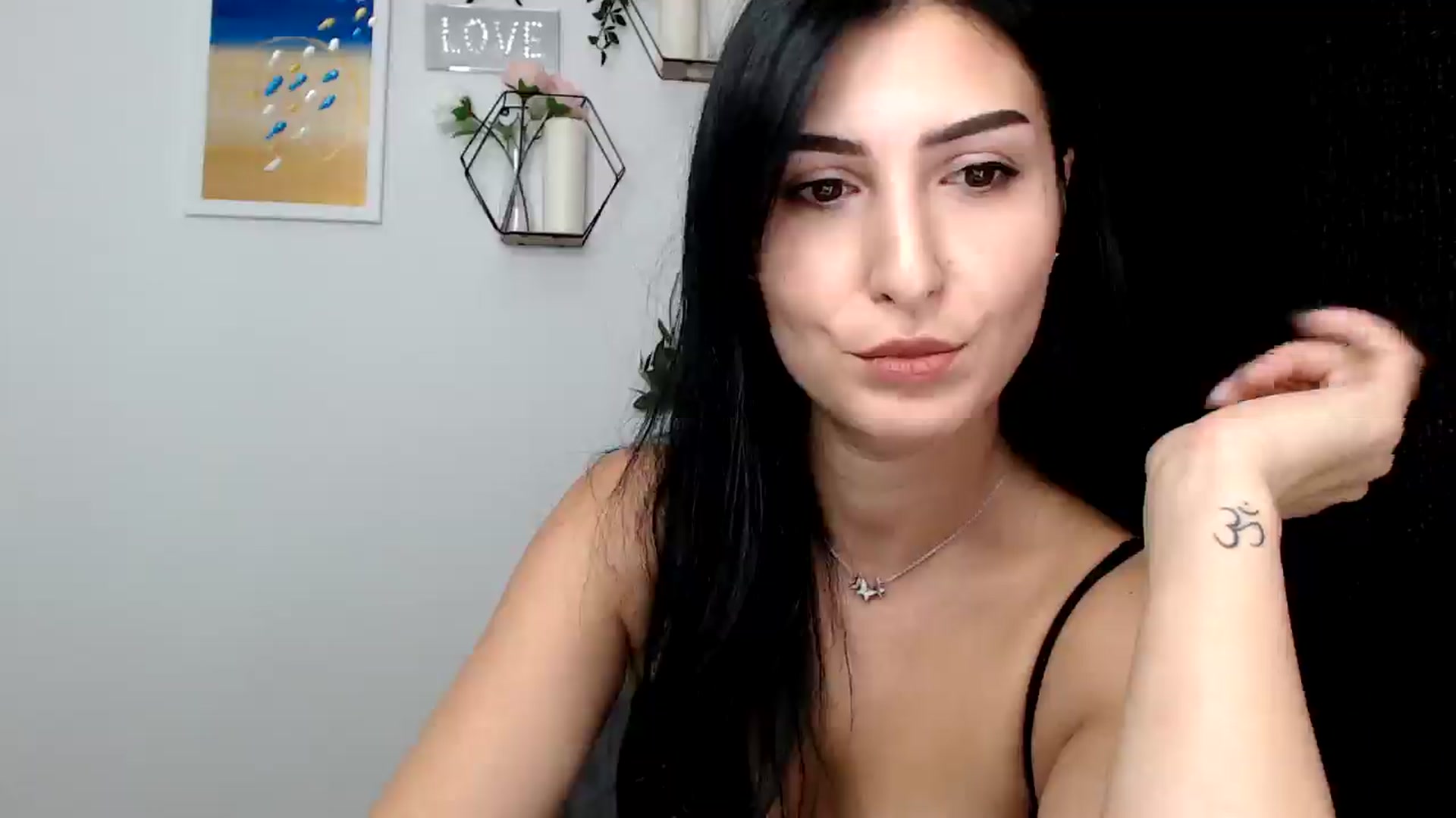 Gallery image thumbnail from LavIson's myfreecams stream on, 11/18/2024, 10:56 image 14 of 20