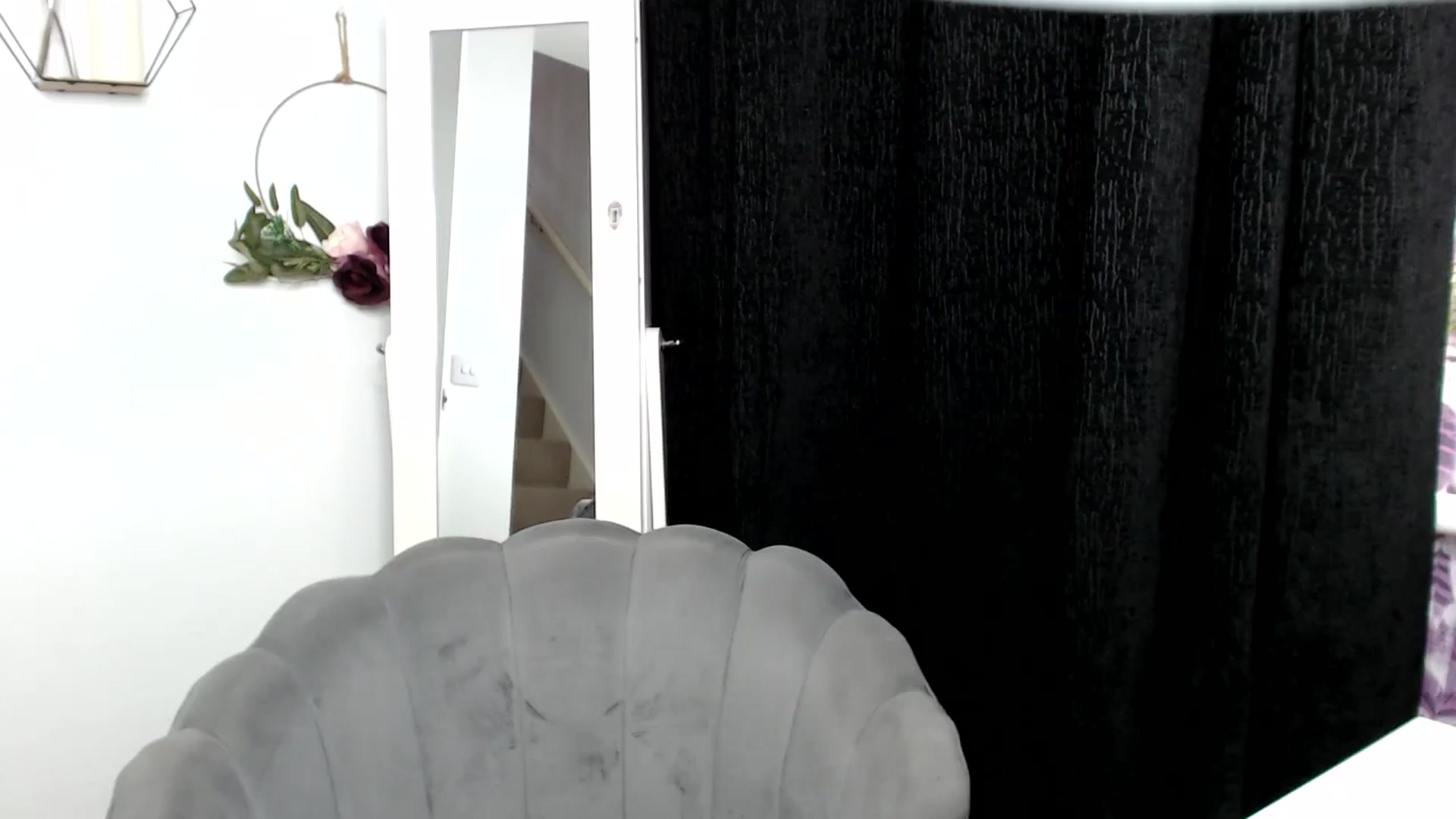 Gallery image thumbnail from LavIson's myfreecams stream on, 11/18/2024, 12:56 image 20 of 20