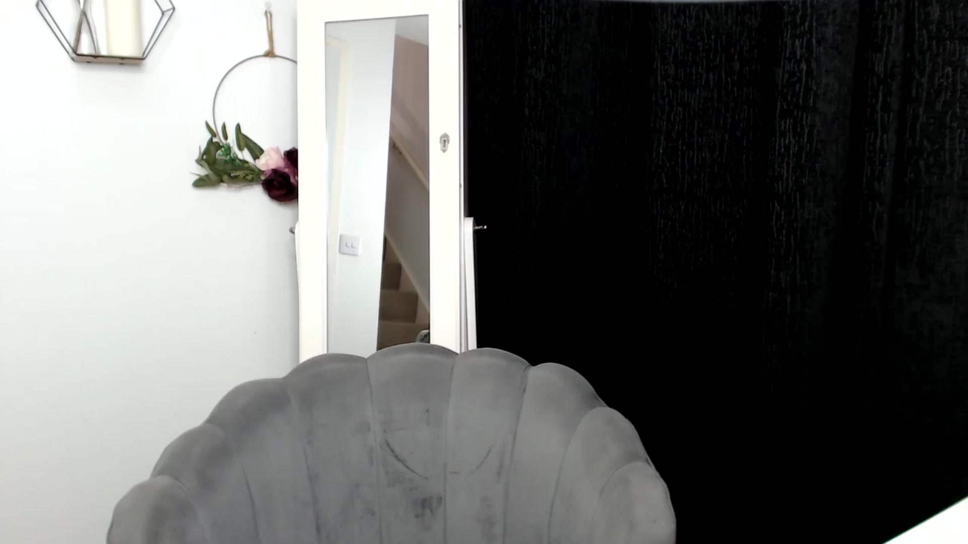 Gallery image thumbnail from LavIson's myfreecams stream on, 11/18/2024, 12:56 image 5 of 20