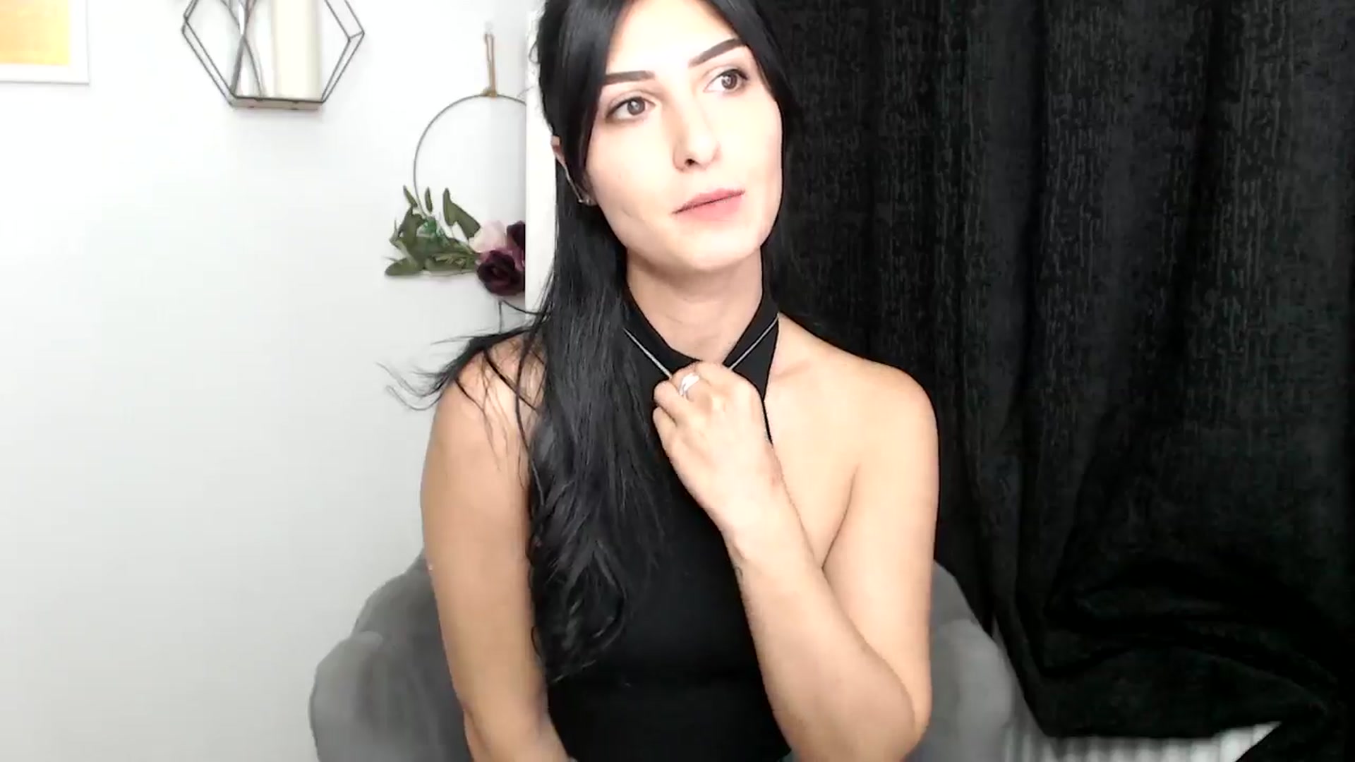 Gallery image thumbnail from LavIson's myfreecams stream on, 11/18/2024, 14:29 image 17 of 20