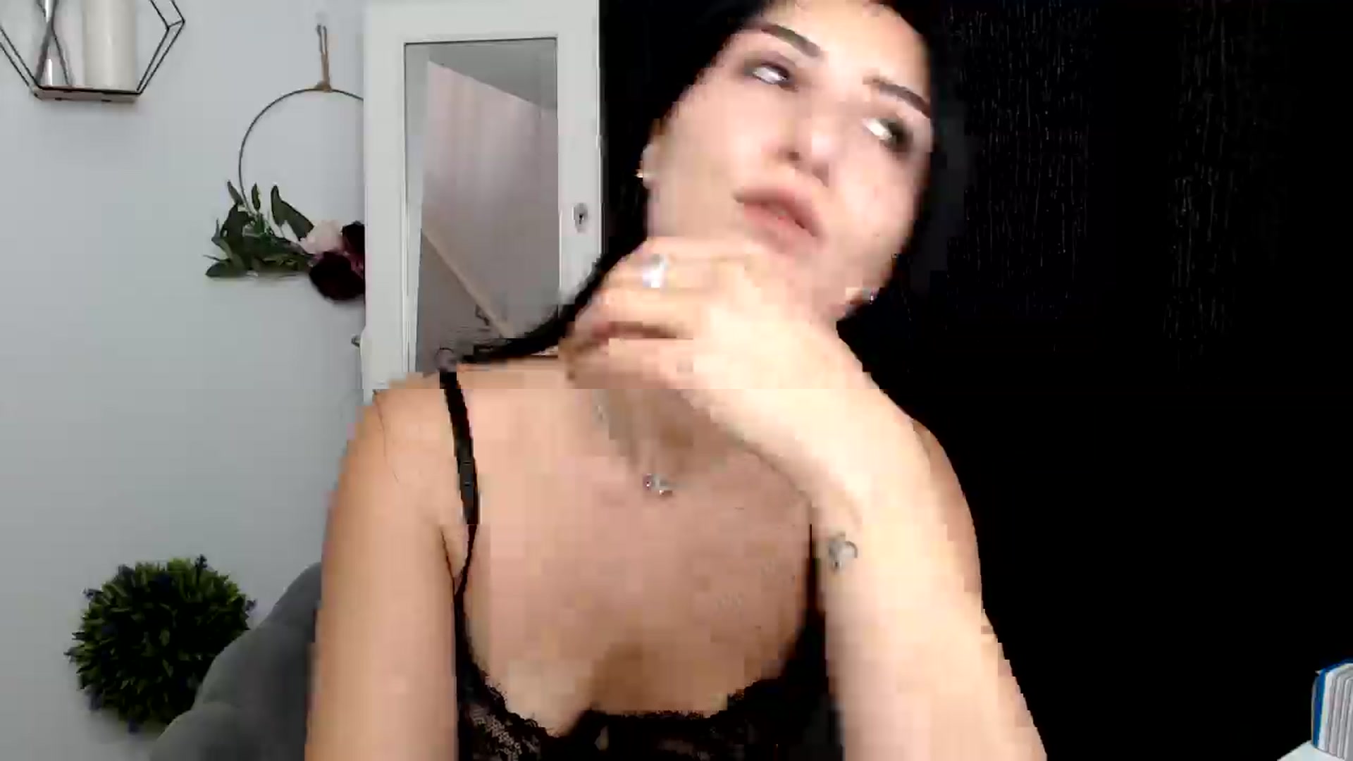 Gallery image thumbnail from LavIson's myfreecams stream on, 11/20/2024, 12:27 image 8 of 20