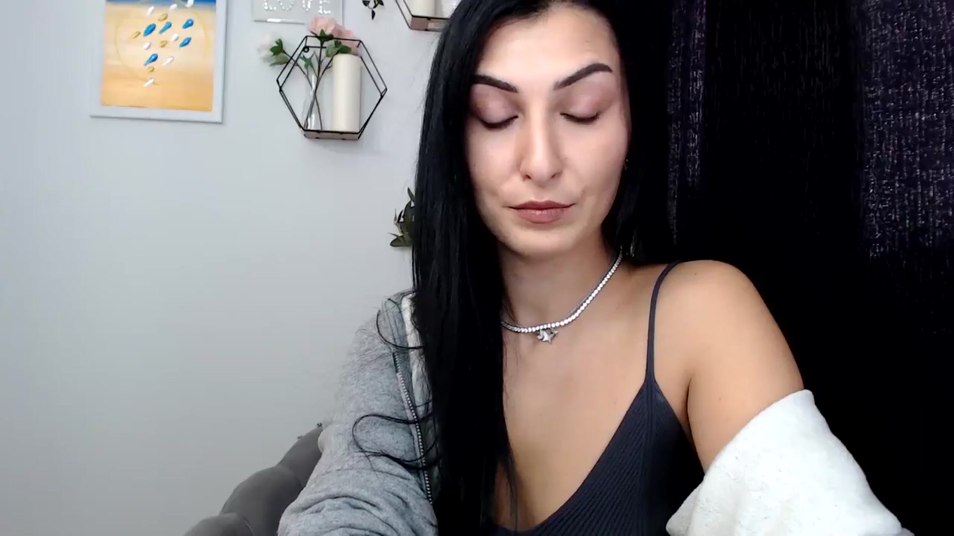 Gallery image thumbnail from LavIson's myfreecams stream on, 11/21/2024, 11:21 image 9 of 20