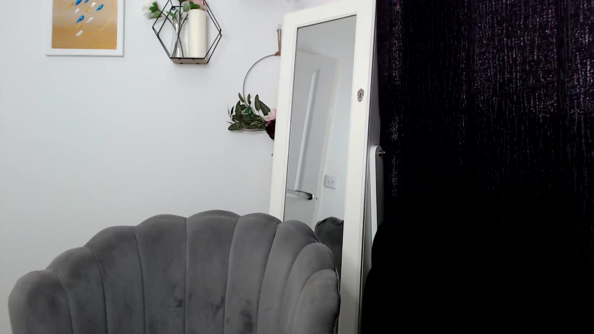 Gallery image thumbnail from LavIson's myfreecams stream on, 11/21/2024, 12:13 image 12 of 20