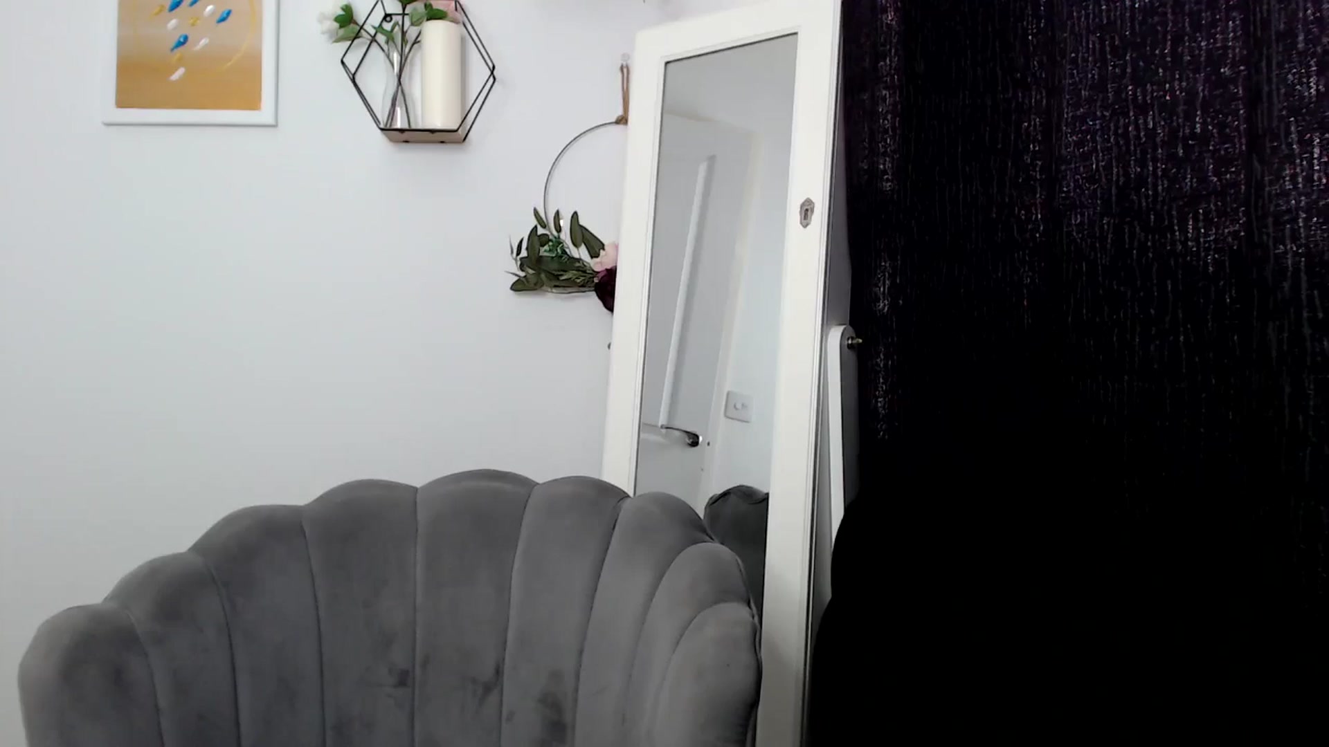 Gallery image thumbnail from LavIson's myfreecams stream on, 11/21/2024, 12:13 image 14 of 20