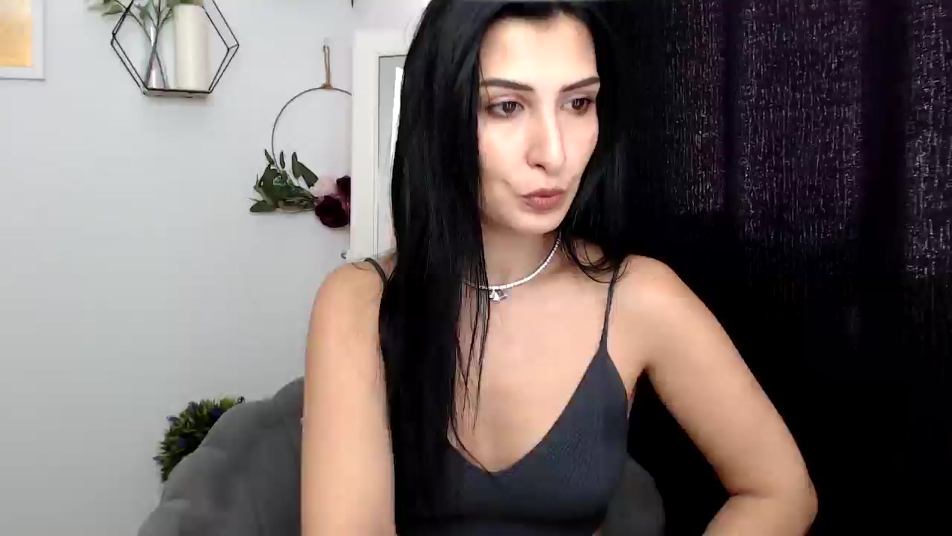 Gallery image thumbnail from LavIson's myfreecams stream on, 11/21/2024, 12:13 image 18 of 20