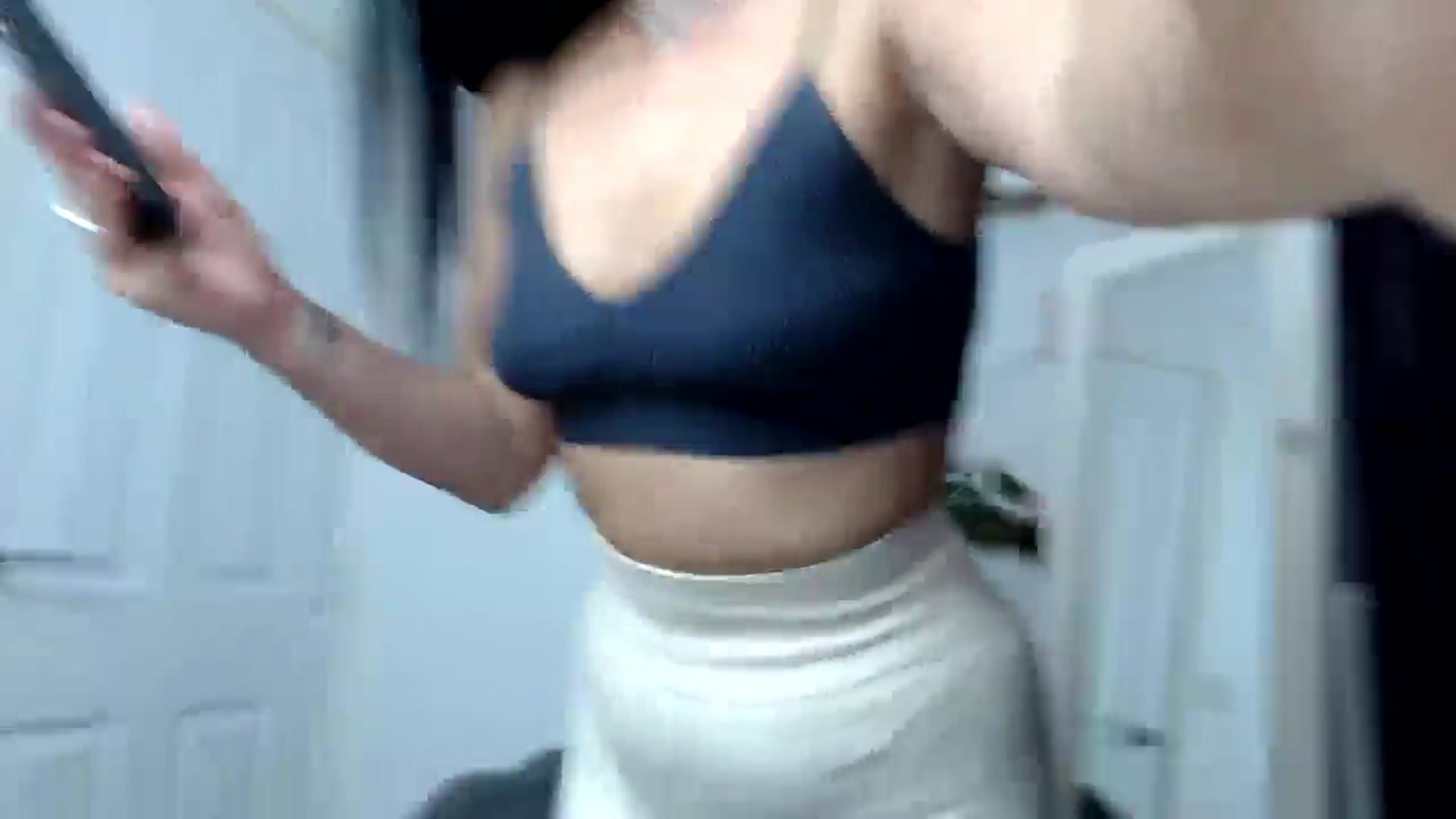 Gallery image thumbnail from LavIson's myfreecams stream on, 11/21/2024, 12:13 image 4 of 20