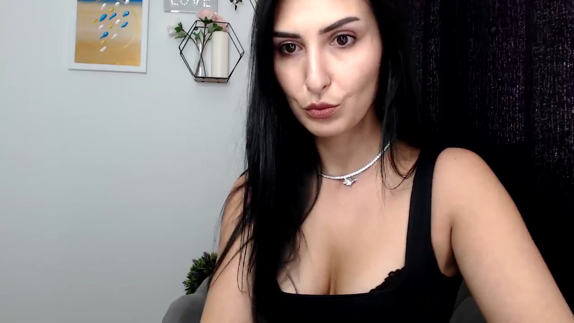 Gallery image thumbnail from LavIson's myfreecams stream on, 11/21/2024, 13:43 image 2 of 20