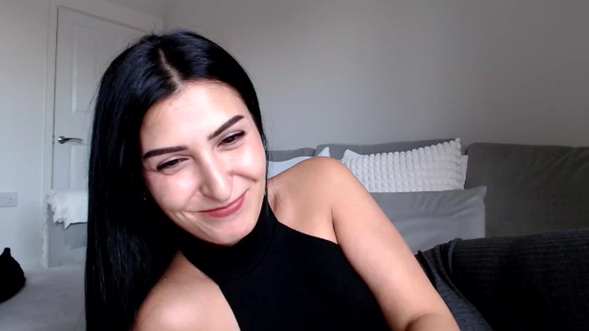 Gallery image thumbnail from LavIson's myfreecams stream on, 11/22/2024, 15:15 image 18 of 20