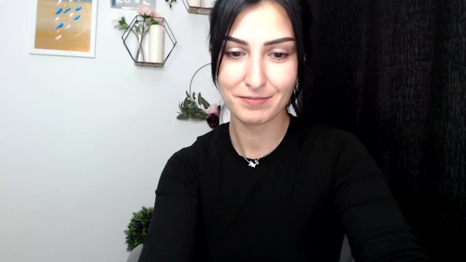 Gallery image thumbnail from LavIson's myfreecams stream on, 11/25/2024, 15:13 image 2 of 20