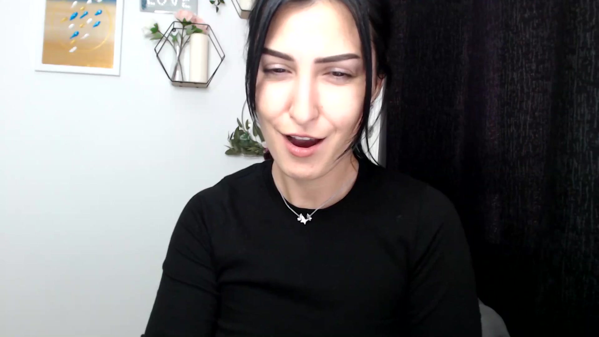 Gallery image thumbnail from LavIson's myfreecams stream on, 11/25/2024, 15:13 image 6 of 20