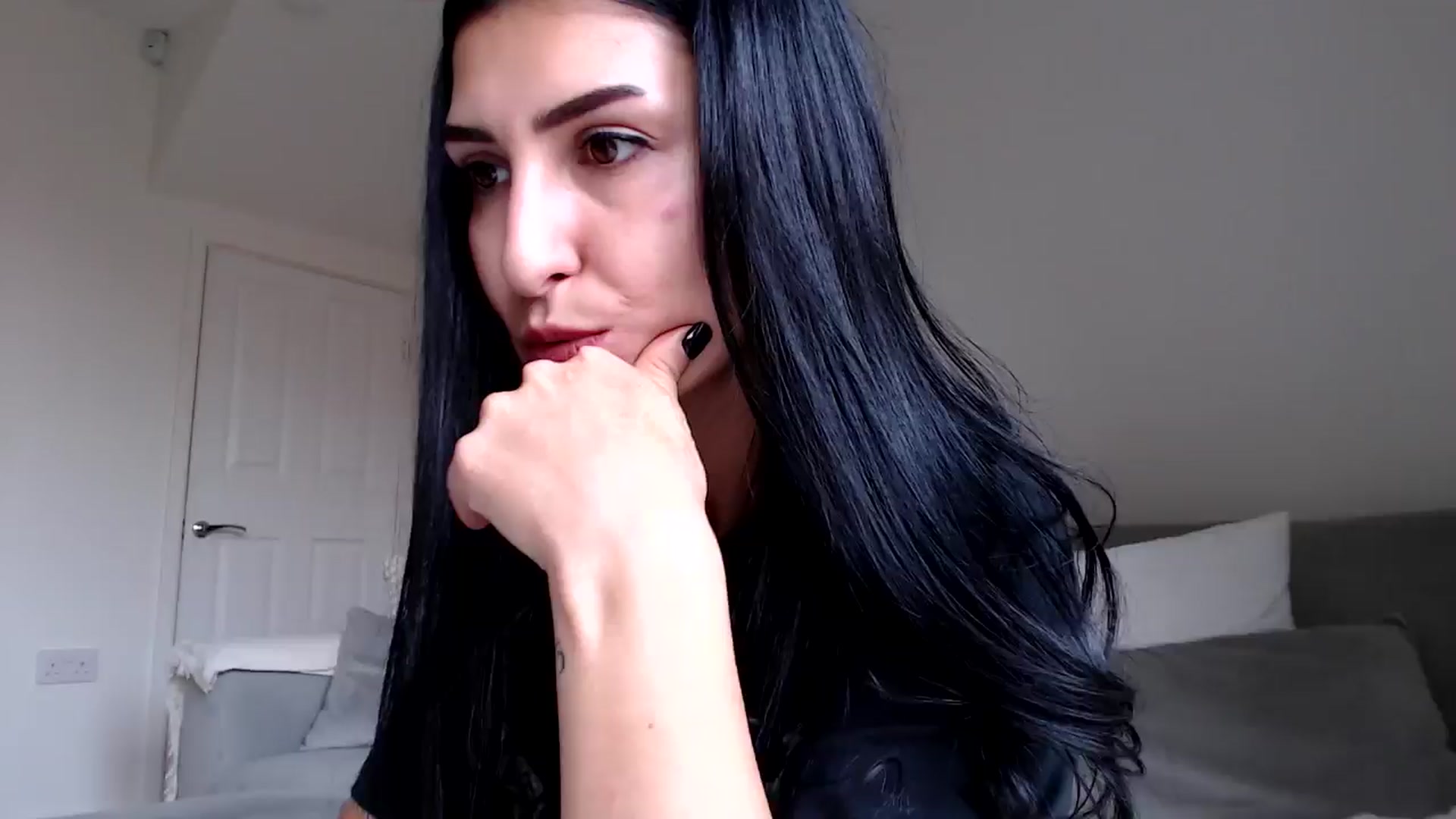 Gallery image thumbnail from LavIson's myfreecams stream on, 11/27/2024, 12:00 image 17 of 20