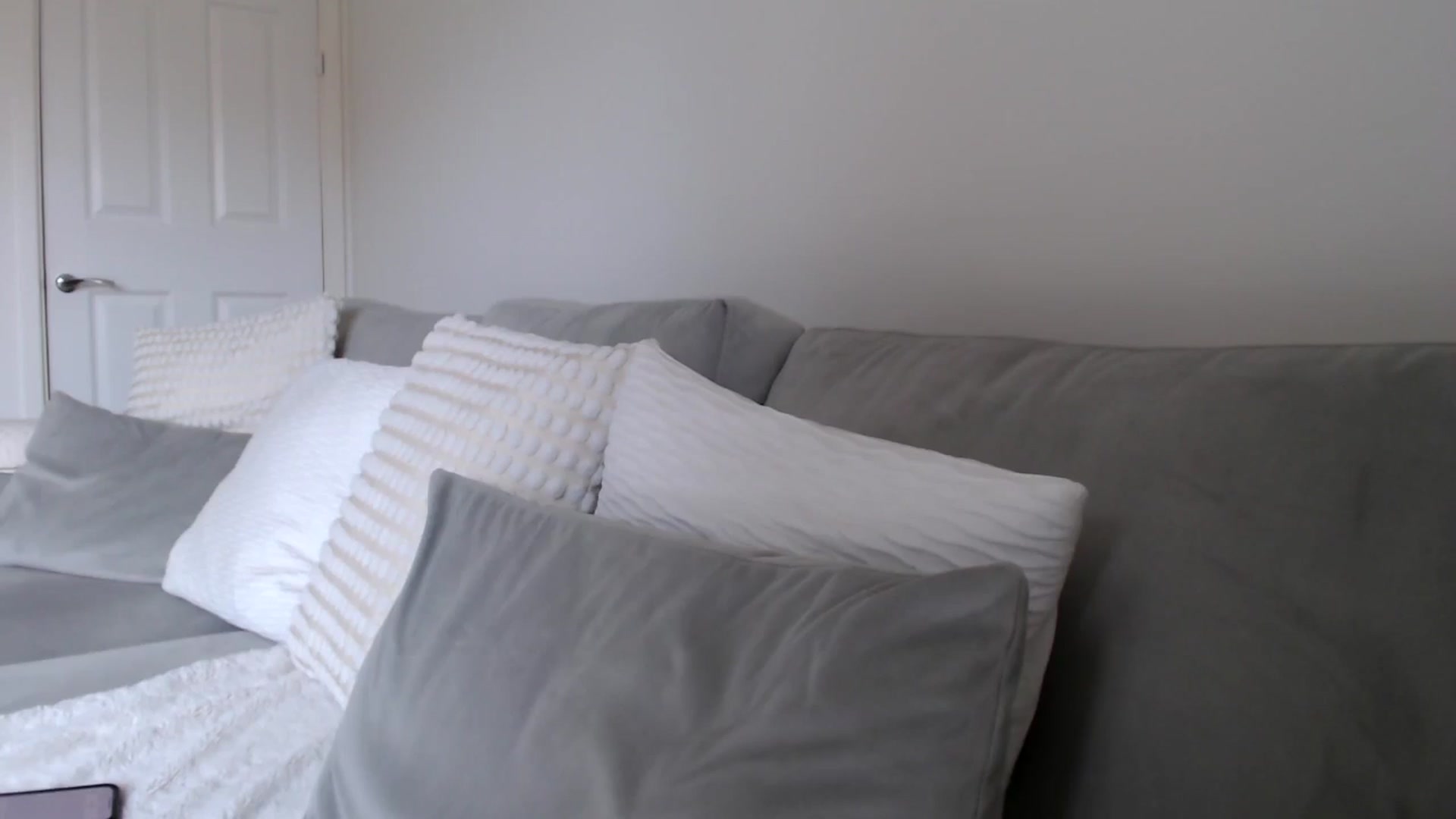 Gallery image thumbnail from LavIson's myfreecams stream on, 11/27/2024, 13:04 image 18 of 20
