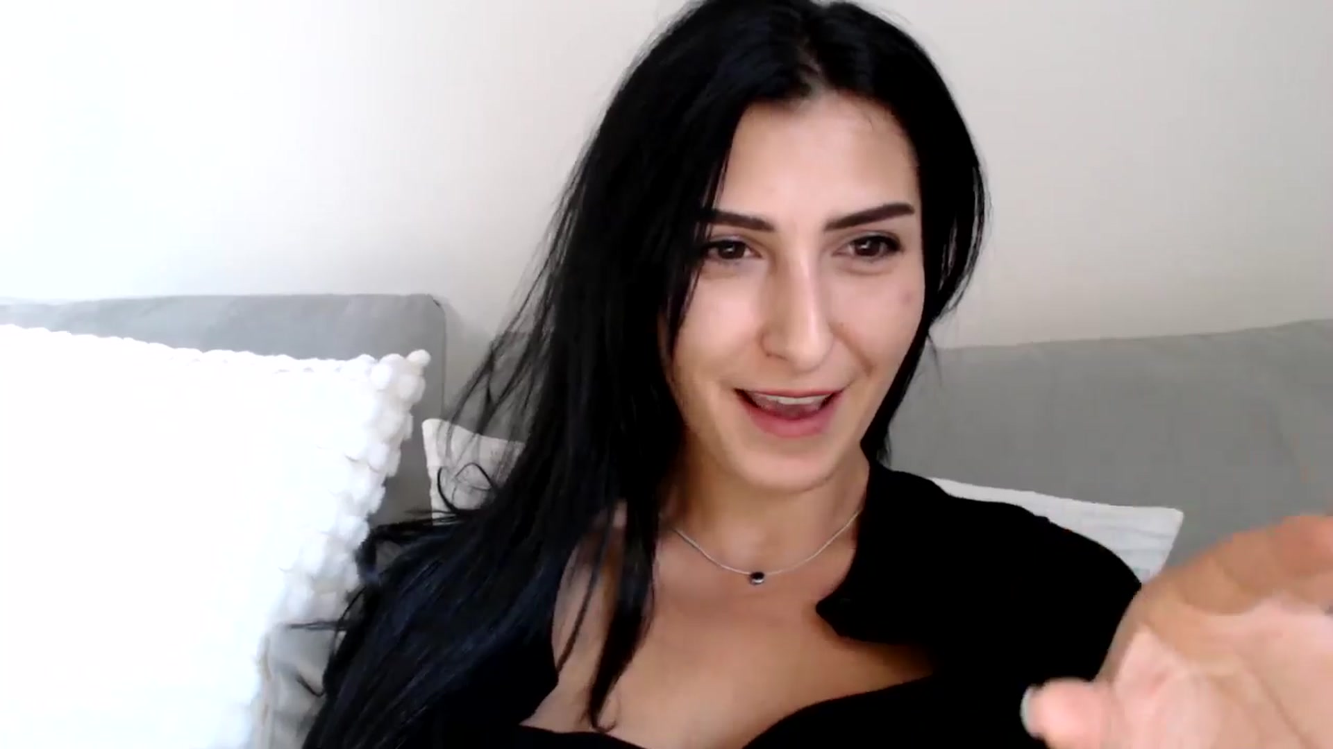 Gallery image thumbnail from LavIson's myfreecams stream on, 11/27/2024, 13:21 image 16 of 20