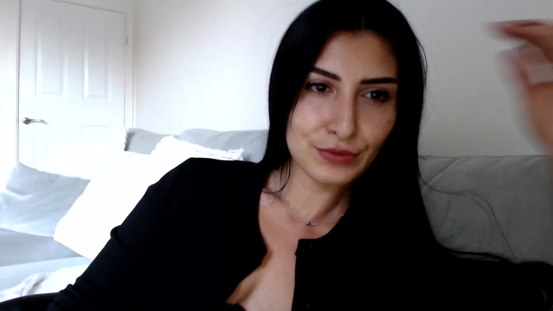 Gallery image thumbnail from LavIson's myfreecams stream on, 11/27/2024, 13:34 image 7 of 20