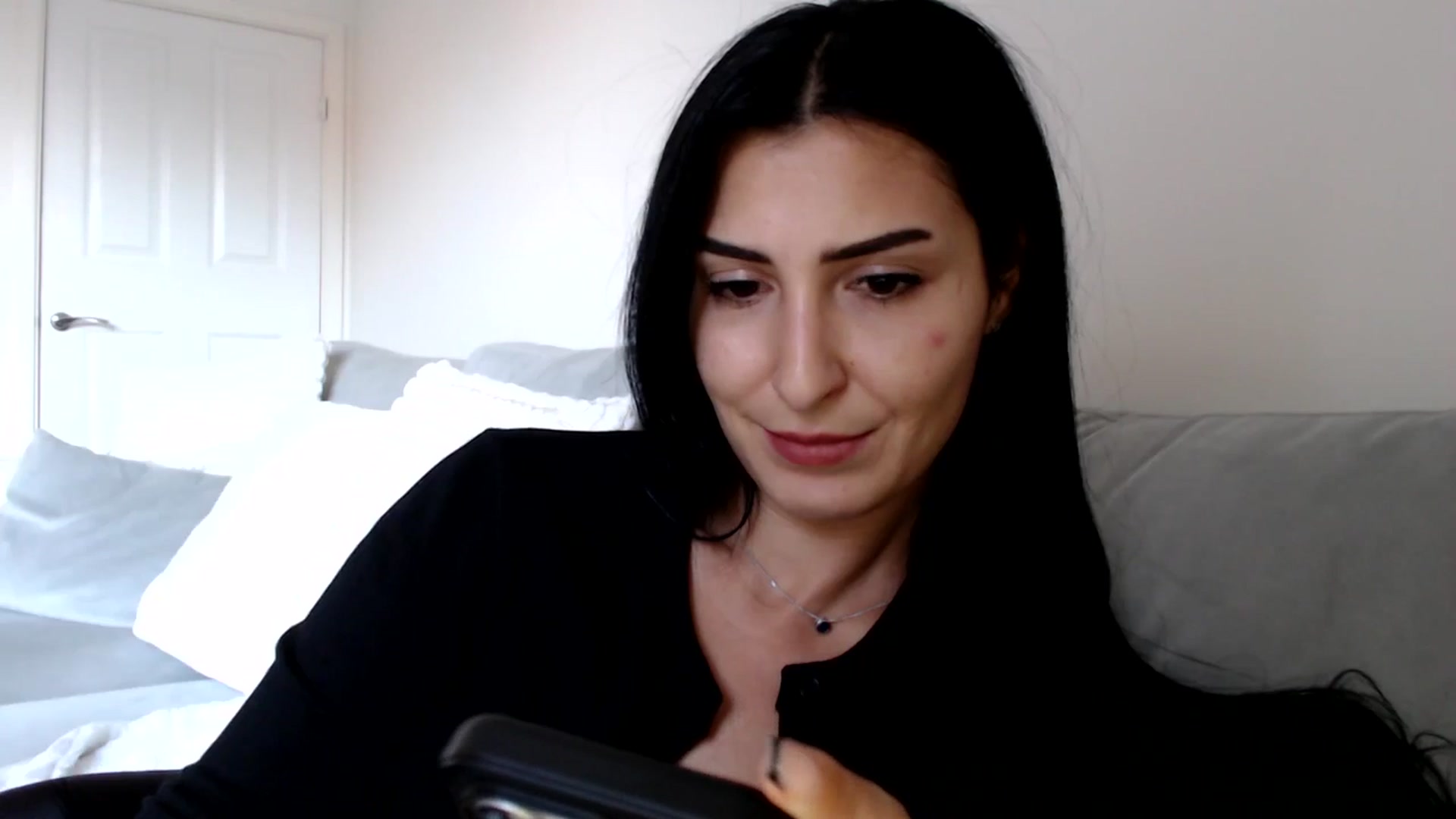 Gallery image thumbnail from LavIson's myfreecams stream on, 11/27/2024, 13:34 image 15 of 20