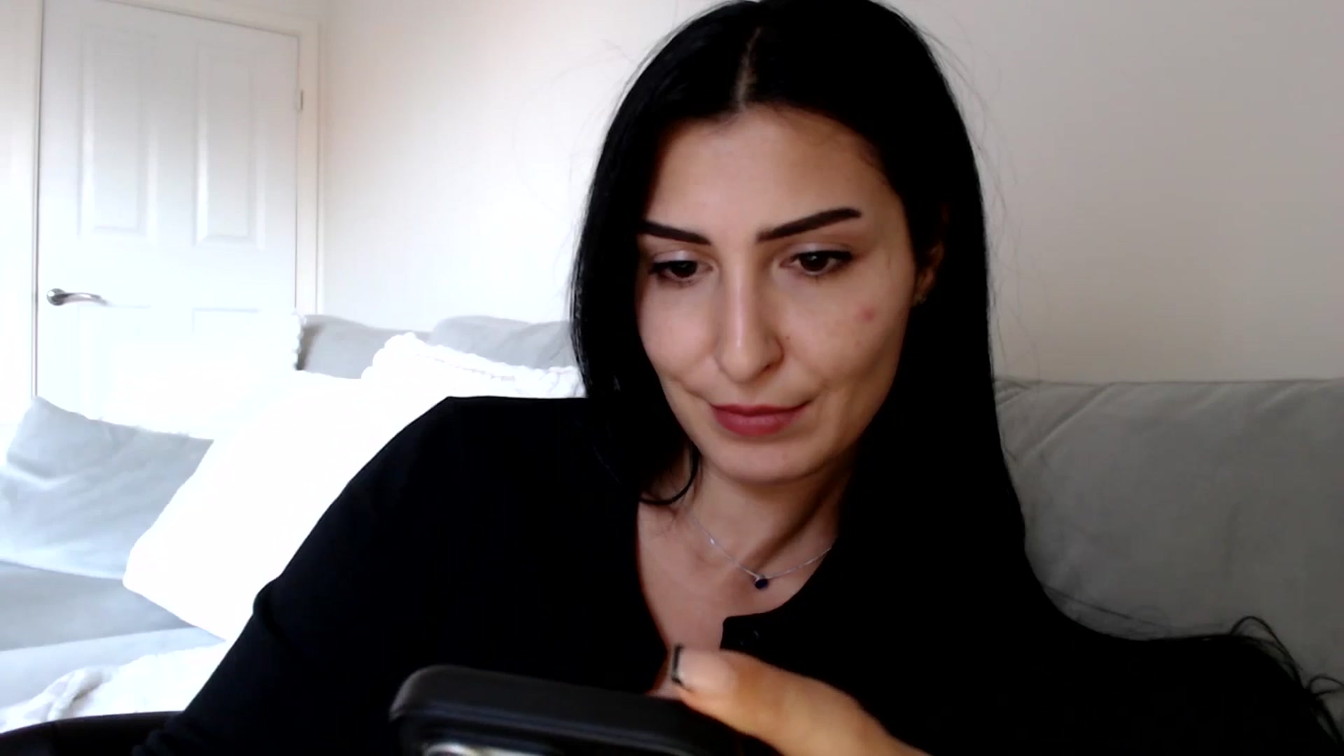 Gallery image thumbnail from LavIson's myfreecams stream on, 11/27/2024, 13:34 image 10 of 20