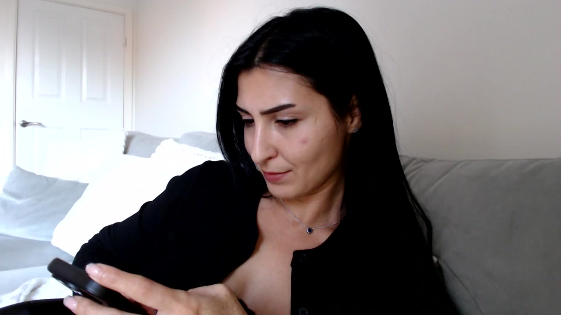 Gallery image thumbnail from LavIson's myfreecams stream on, 11/27/2024, 13:34 image 19 of 20