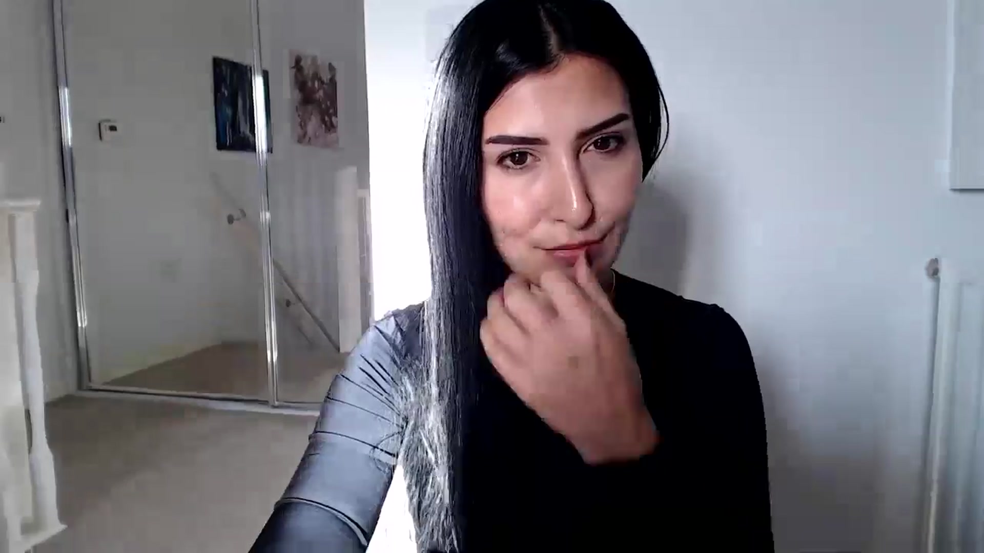 Gallery image thumbnail from LavIson's myfreecams stream on, 11/28/2024, 12:07 image 19 of 20