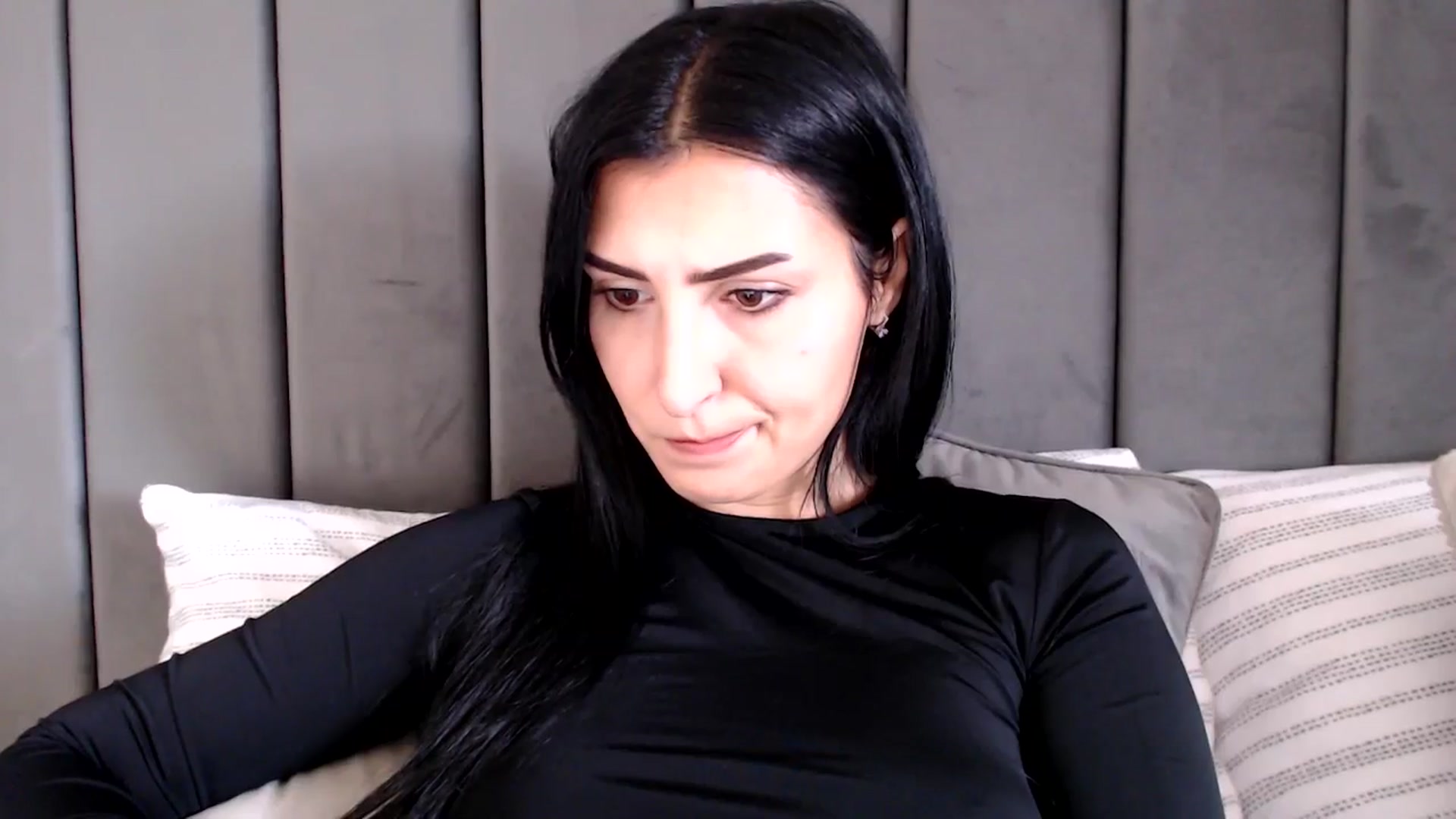 Gallery image thumbnail from LavIson's myfreecams stream on, 11/28/2024, 12:07 image 4 of 20