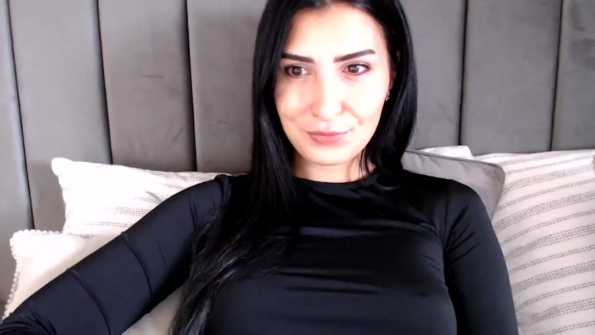 Gallery image thumbnail from LavIson's myfreecams stream on, 11/28/2024, 12:07 image 2 of 20