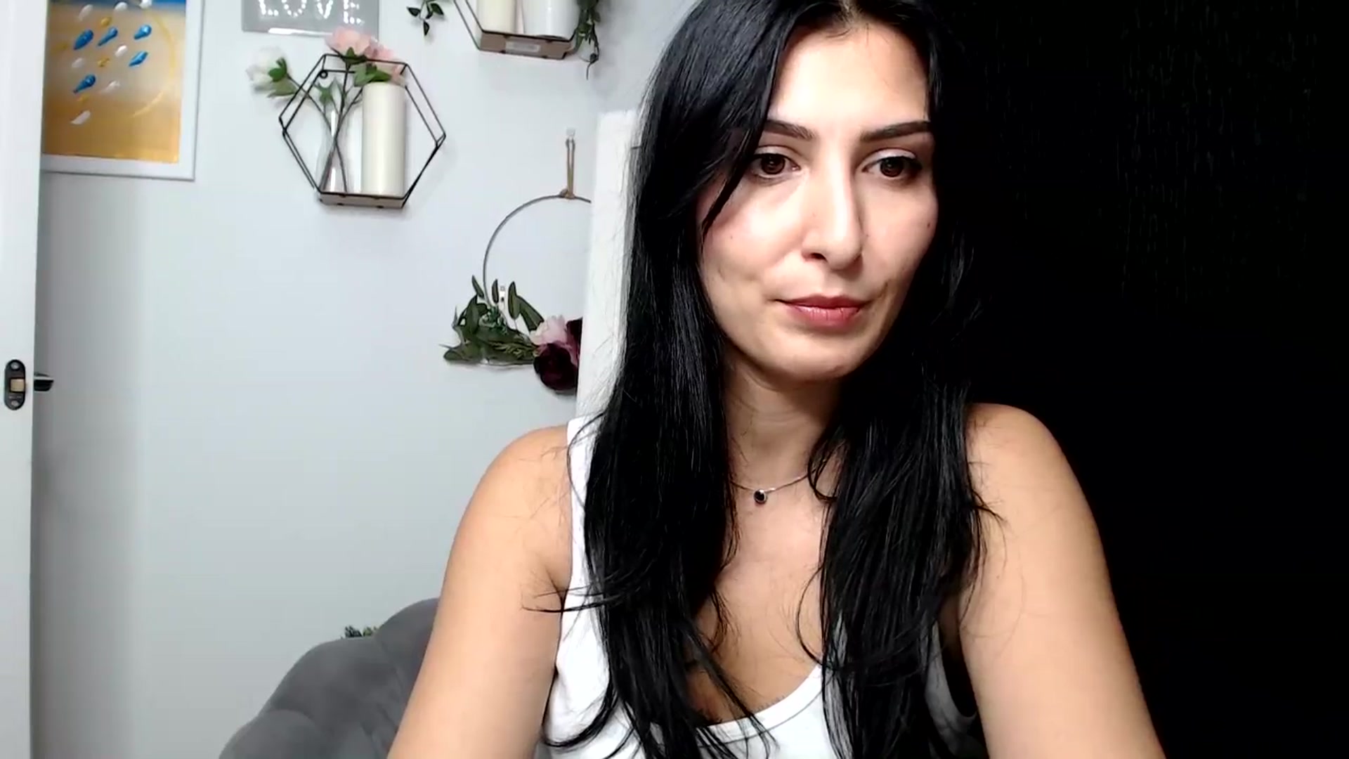 Gallery image thumbnail from LavIson's myfreecams stream on, 12/02/2024, 12:33 image 3 of 20