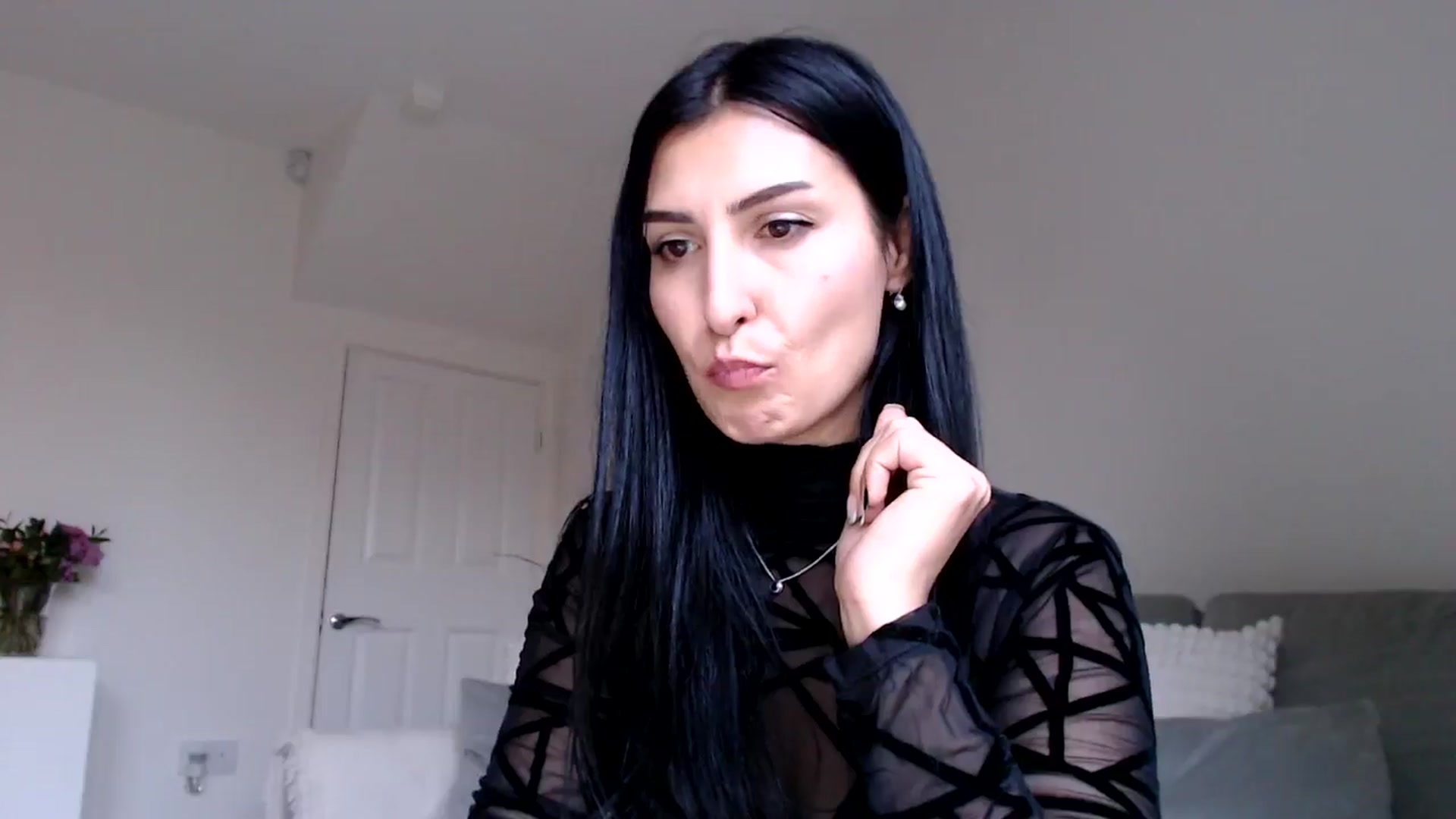 Gallery image thumbnail from LavIson's myfreecams stream on, 12/02/2024, 14:30 image 6 of 20