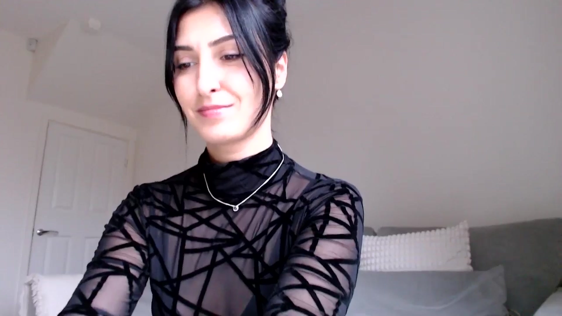 Gallery image thumbnail from LavIson's myfreecams stream on, 12/02/2024, 15:10 image 5 of 20