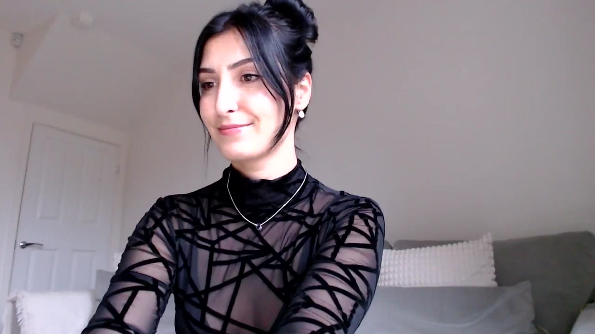 Gallery image thumbnail from LavIson's myfreecams stream on, 12/02/2024, 15:10 image 8 of 20