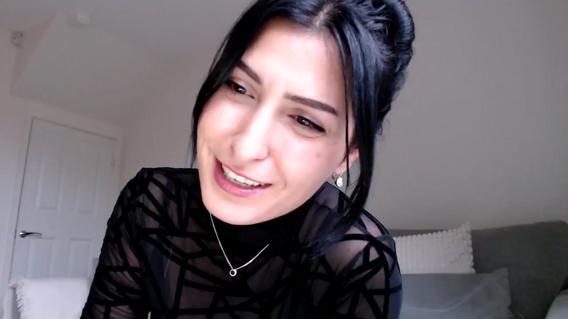 Gallery image thumbnail from LavIson's myfreecams stream on, 12/02/2024, 15:10 image 15 of 20