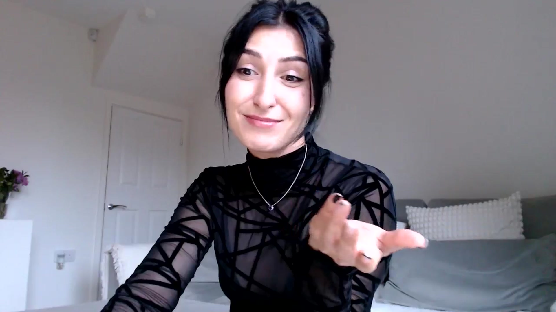 Gallery image thumbnail from LavIson's myfreecams stream on, 12/02/2024, 15:10 image 19 of 20