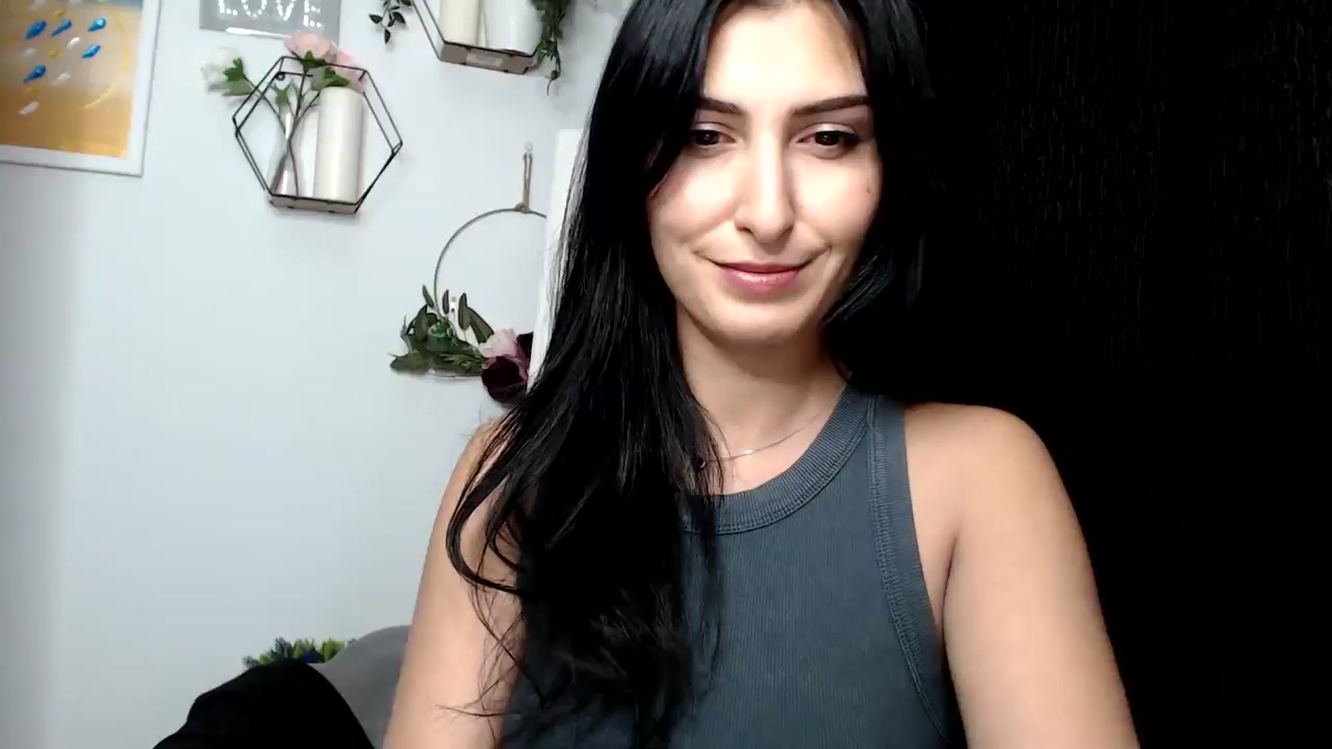 Gallery image thumbnail from LavIson's myfreecams stream on, 12/02/2024, 15:22 image 19 of 20
