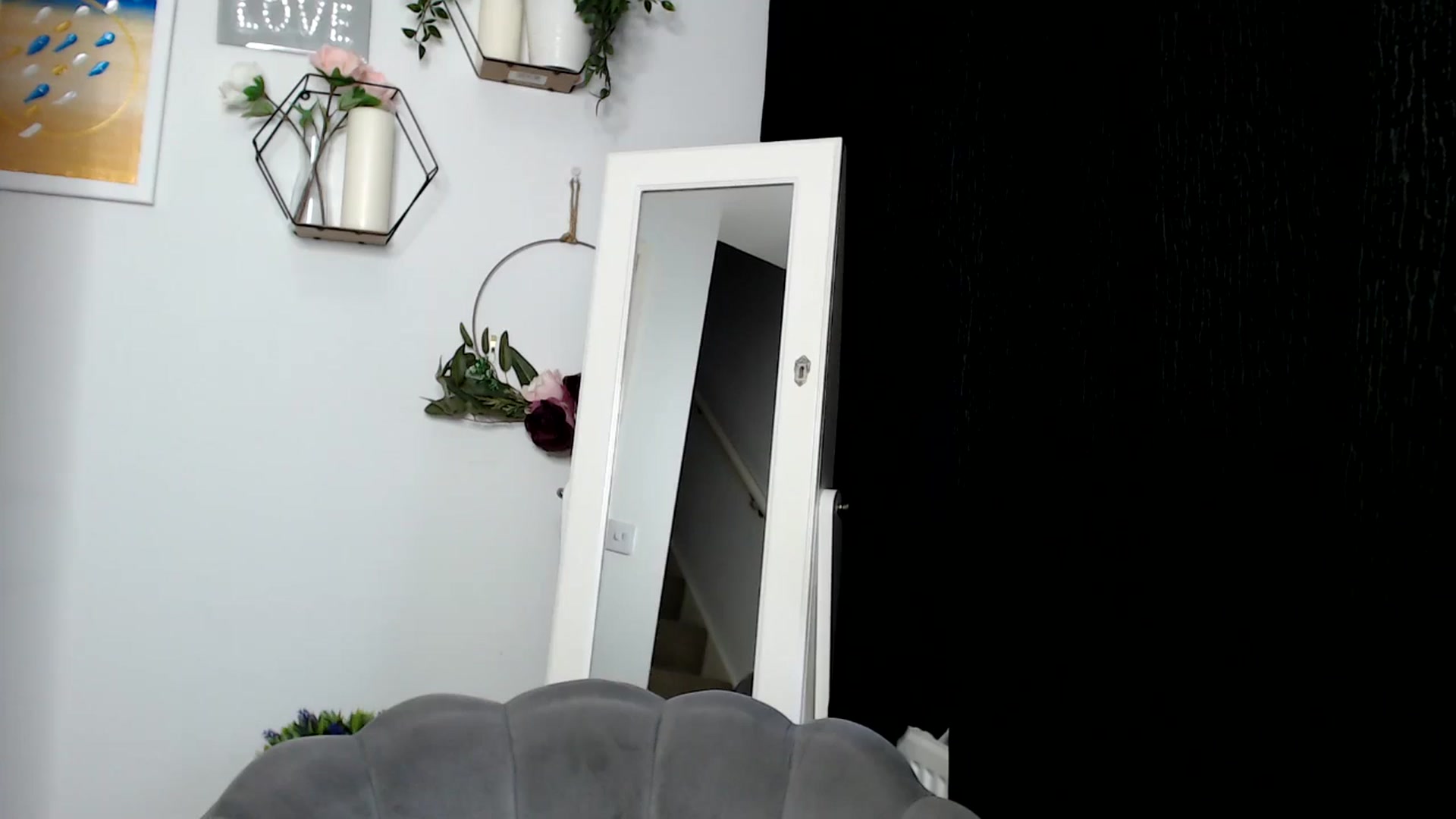 Gallery image thumbnail from LavIson's myfreecams stream on, 12/02/2024, 15:22 image 14 of 20