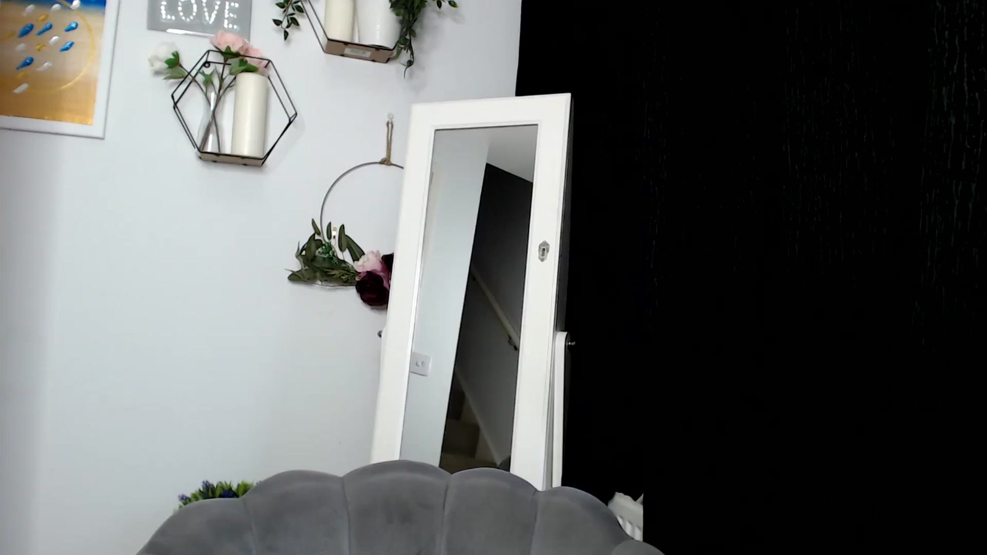 Gallery image thumbnail from LavIson's myfreecams stream on, 12/02/2024, 15:22 image 15 of 20