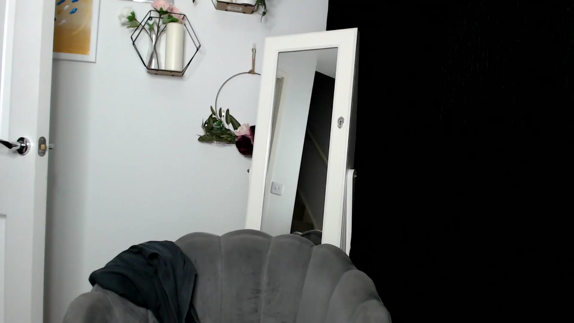 Gallery image thumbnail from LavIson's myfreecams stream on, 12/02/2024, 15:42 image 18 of 20