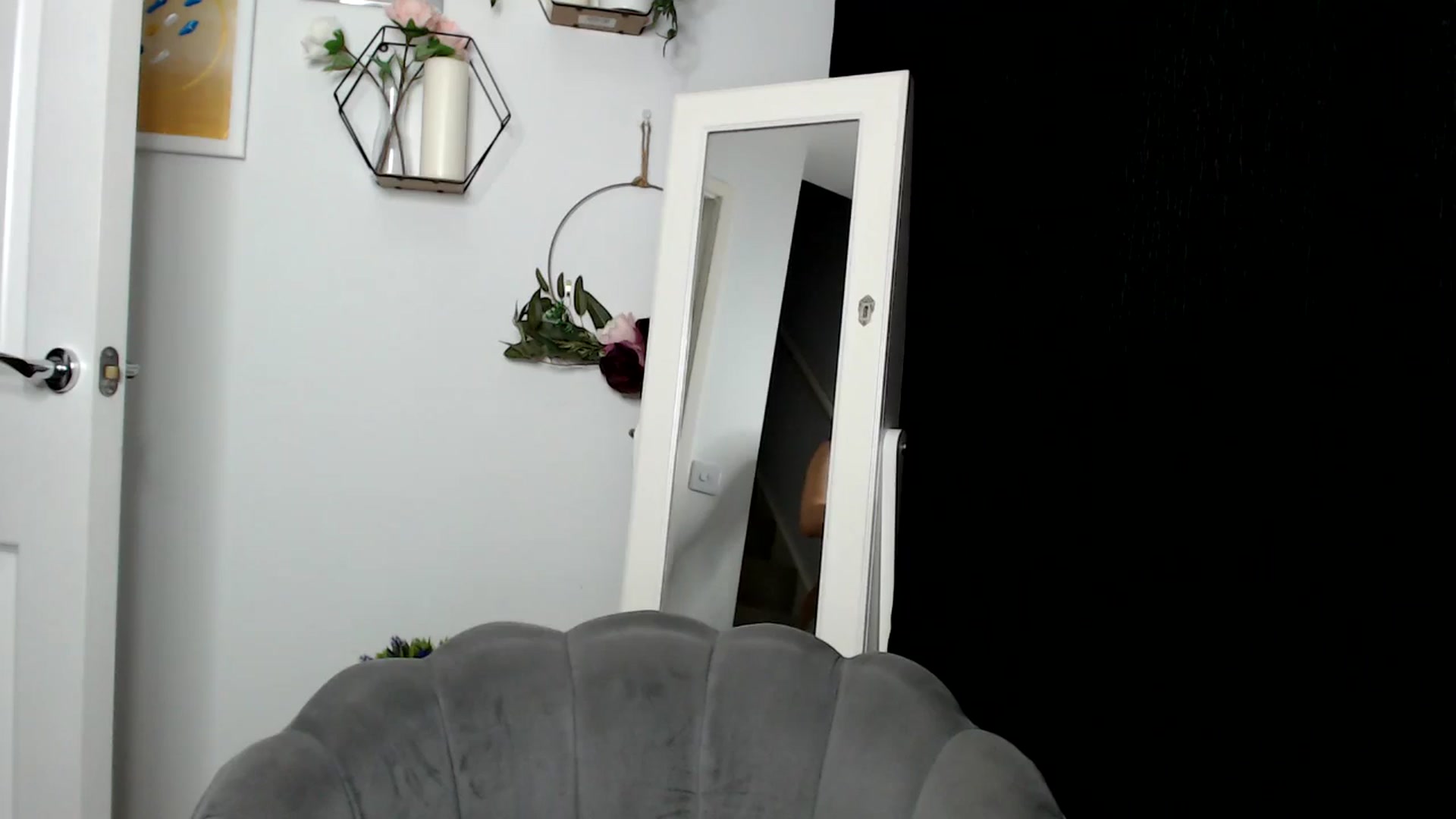 Gallery image thumbnail from LavIson's myfreecams stream on, 12/02/2024, 15:42 image 15 of 20