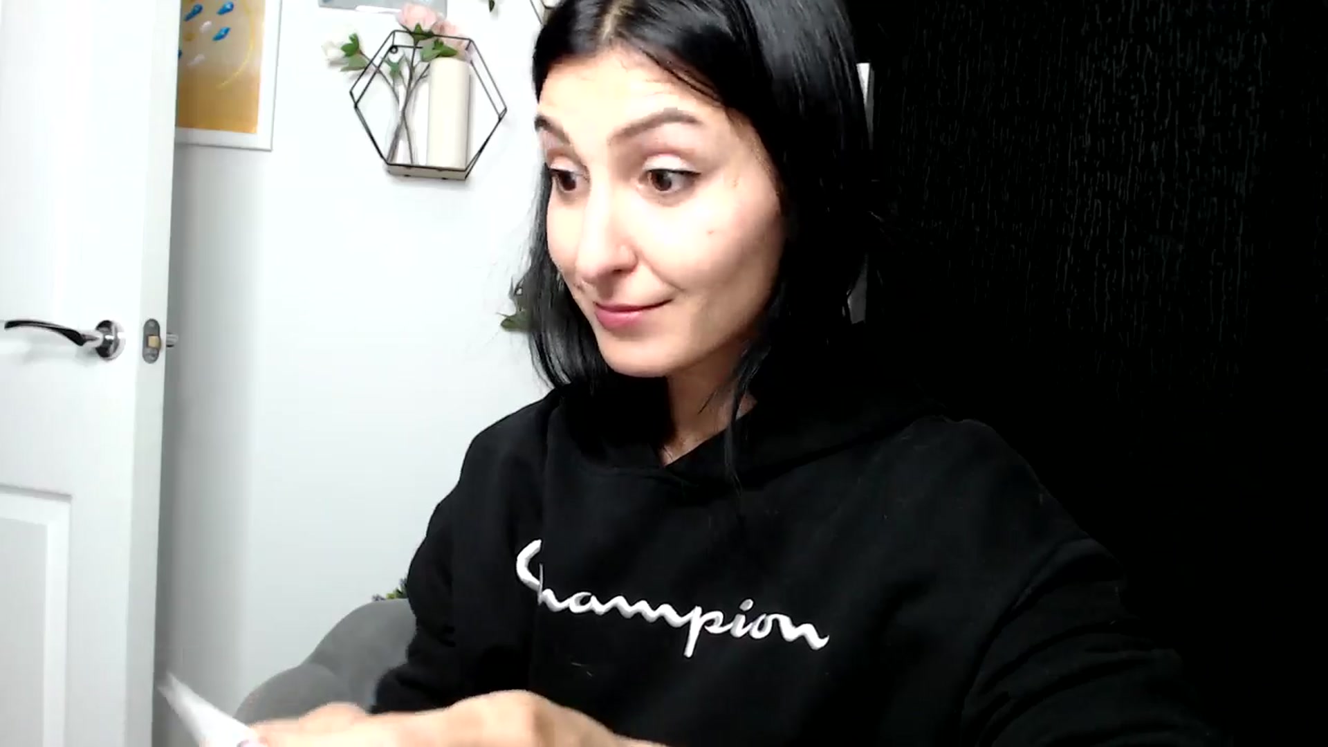Gallery image thumbnail from LavIson's myfreecams stream on, 12/02/2024, 15:42 image 4 of 20