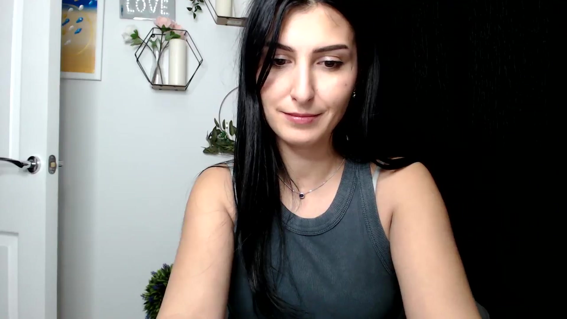Gallery image thumbnail from LavIson's myfreecams stream on, 12/02/2024, 16:14 image 20 of 20