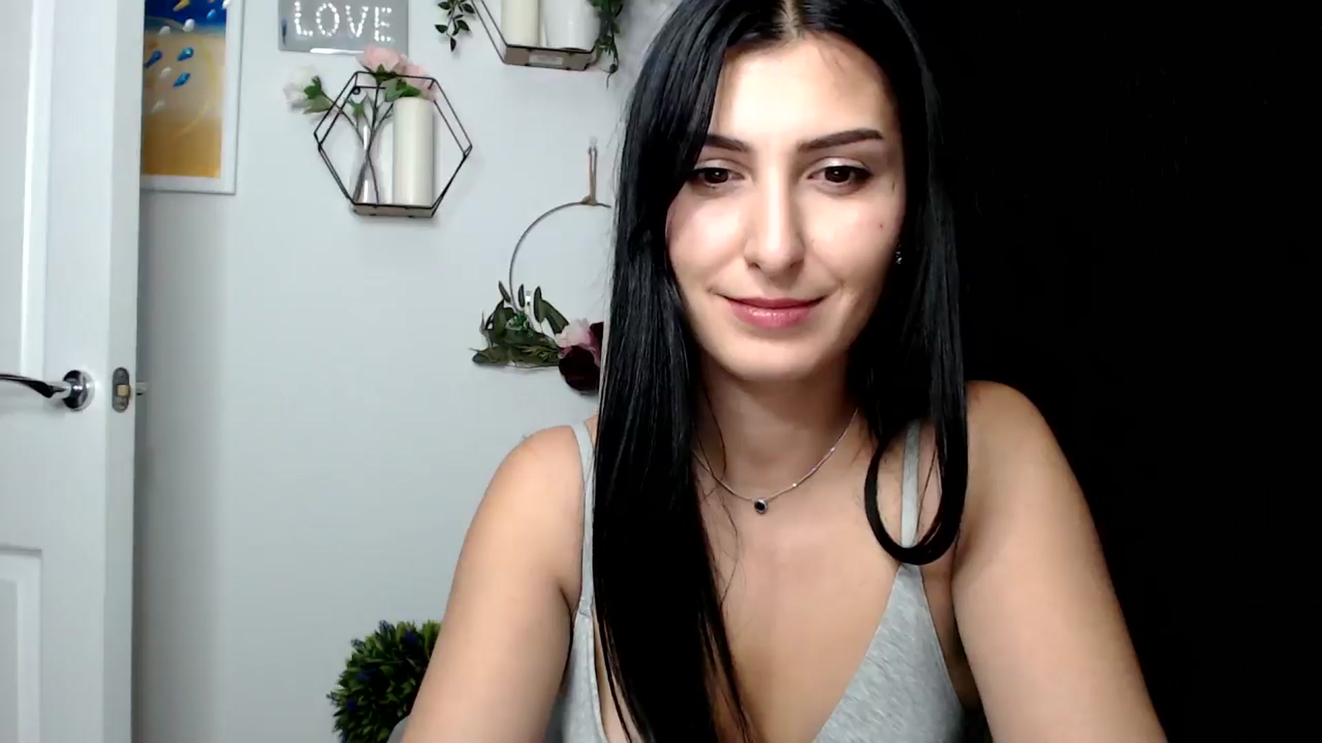 Gallery image thumbnail from LavIson's myfreecams stream on, 12/02/2024, 16:14 image 13 of 20