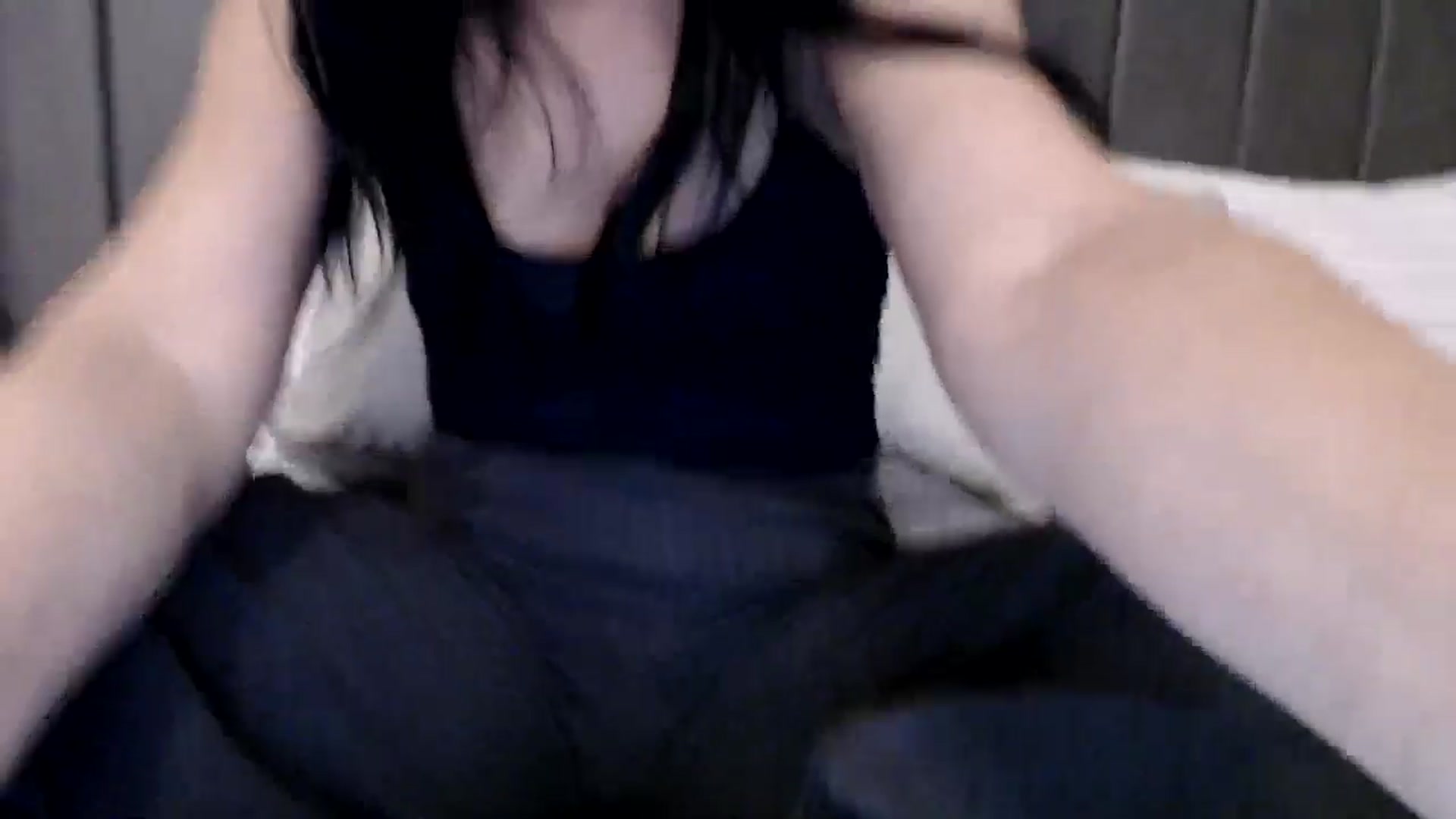 Gallery image thumbnail from LavIson's myfreecams stream on, 12/04/2024, 15:45 image 15 of 20