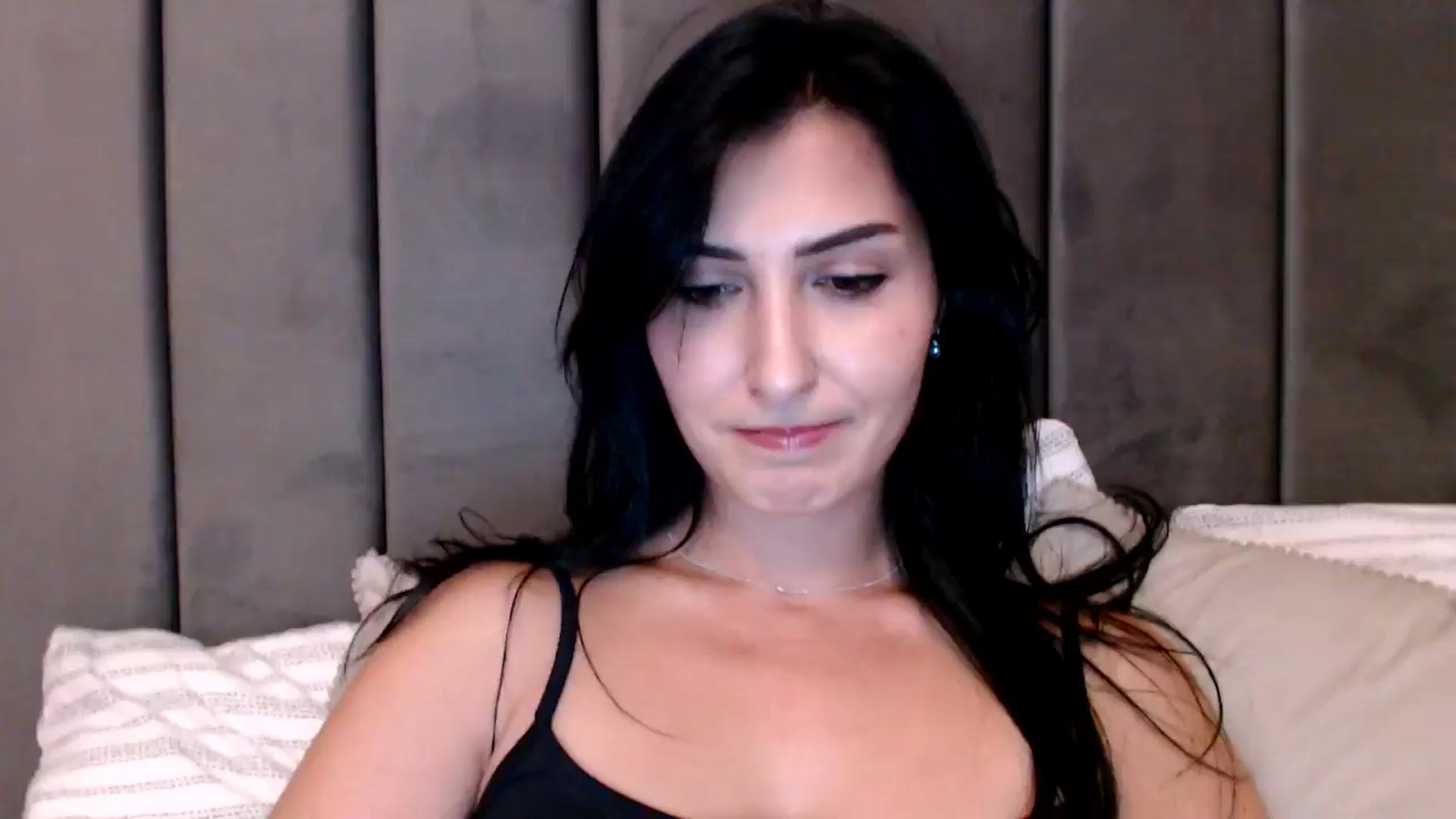 Gallery image thumbnail from LavIson's myfreecams stream on, 12/04/2024, 15:45 image 6 of 20