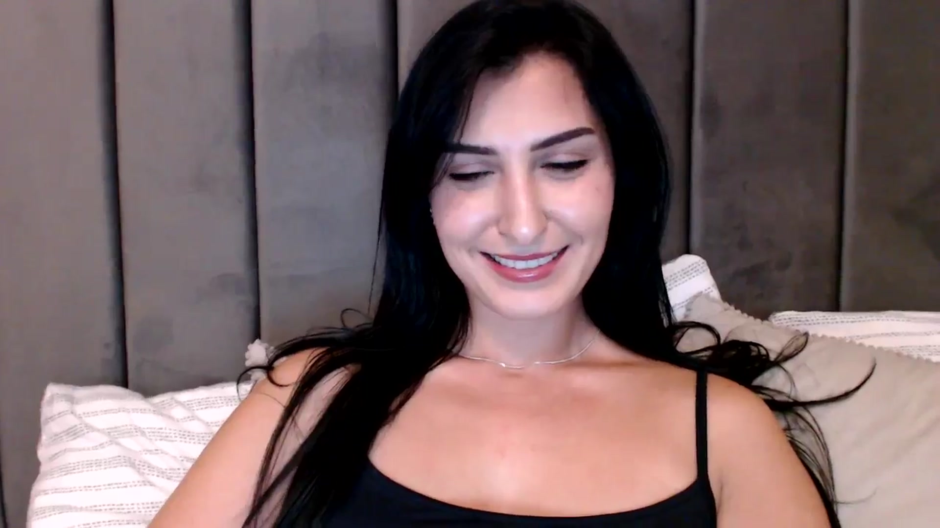 Gallery image thumbnail from LavIson's myfreecams stream on, 12/04/2024, 15:45 image 3 of 20