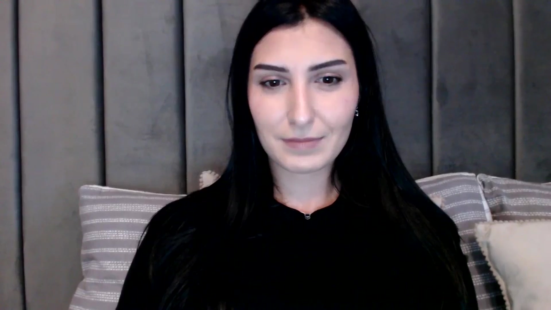 Gallery image thumbnail from LavIson's myfreecams stream on, 12/06/2024, 14:32 image 5 of 20