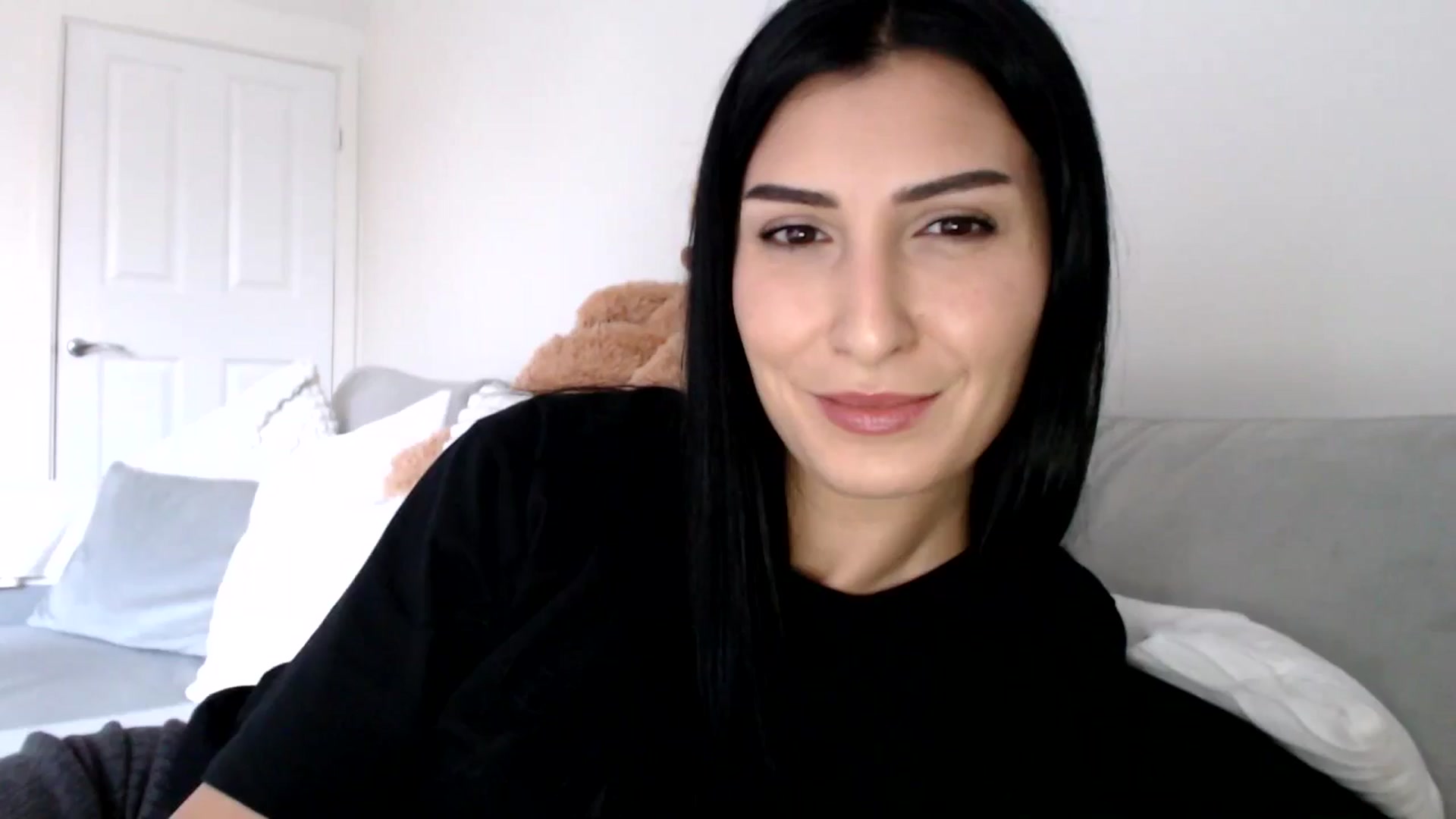Gallery image thumbnail from LavIson's myfreecams stream on, 12/09/2024, 10:49 image 1 of 20