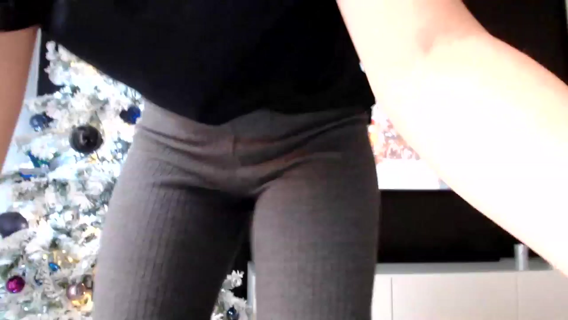 Gallery image thumbnail from LavIson's myfreecams stream on, 12/09/2024, 10:49 image 10 of 20