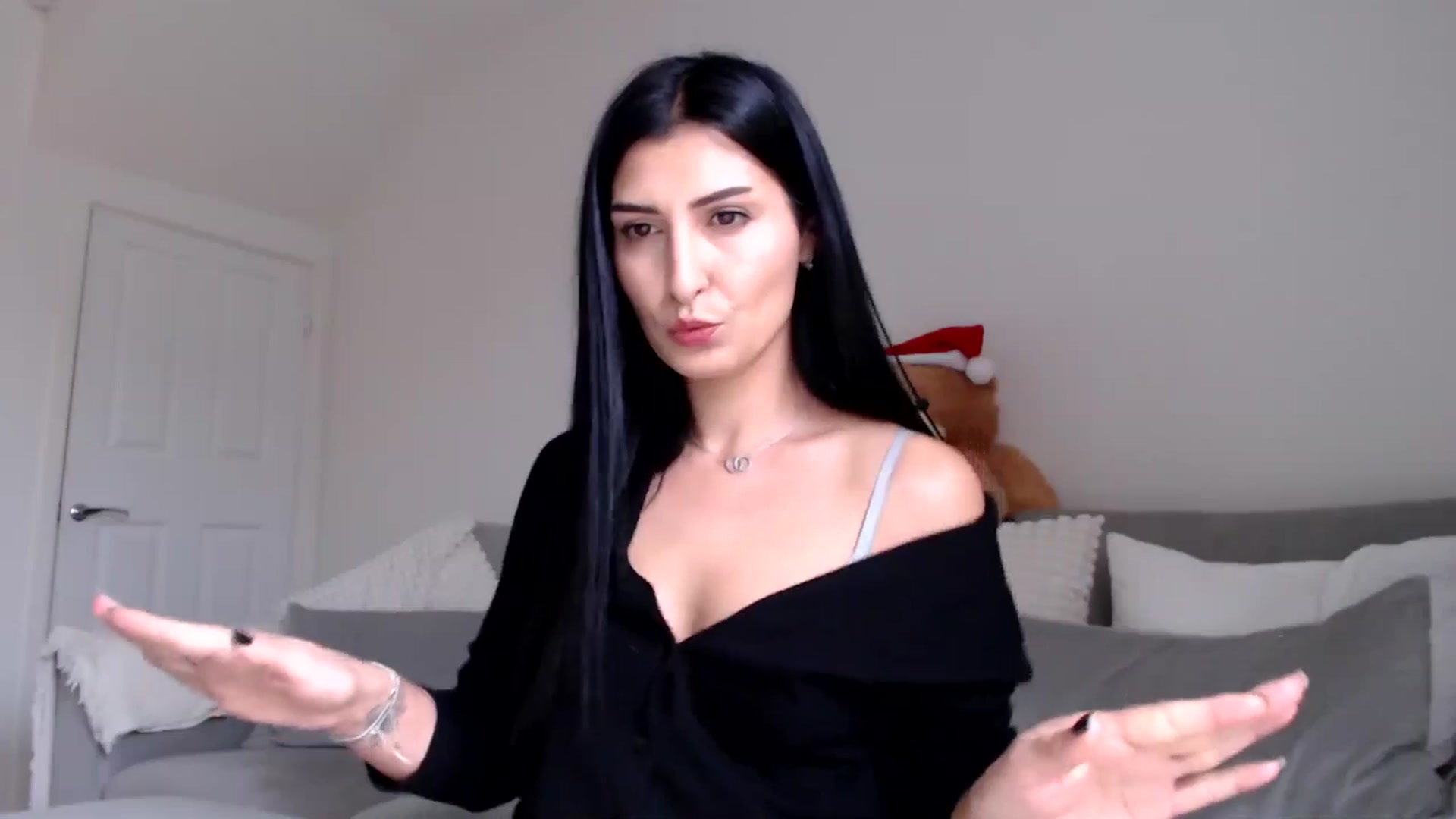 Gallery image thumbnail from LavIson's myfreecams stream on, 12/09/2024, 12:05 image 3 of 20